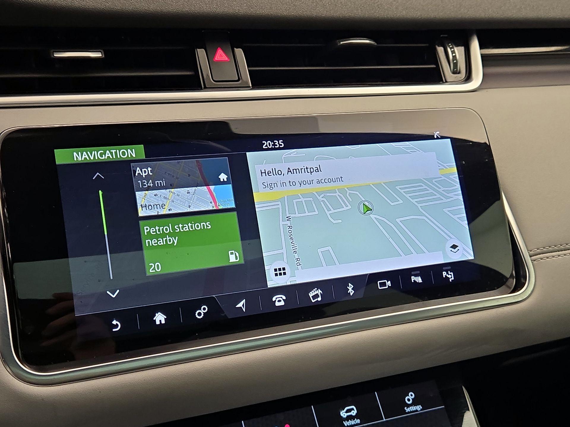 Thumbnail: 2020 Land Rover Range Rover Evoque - 14