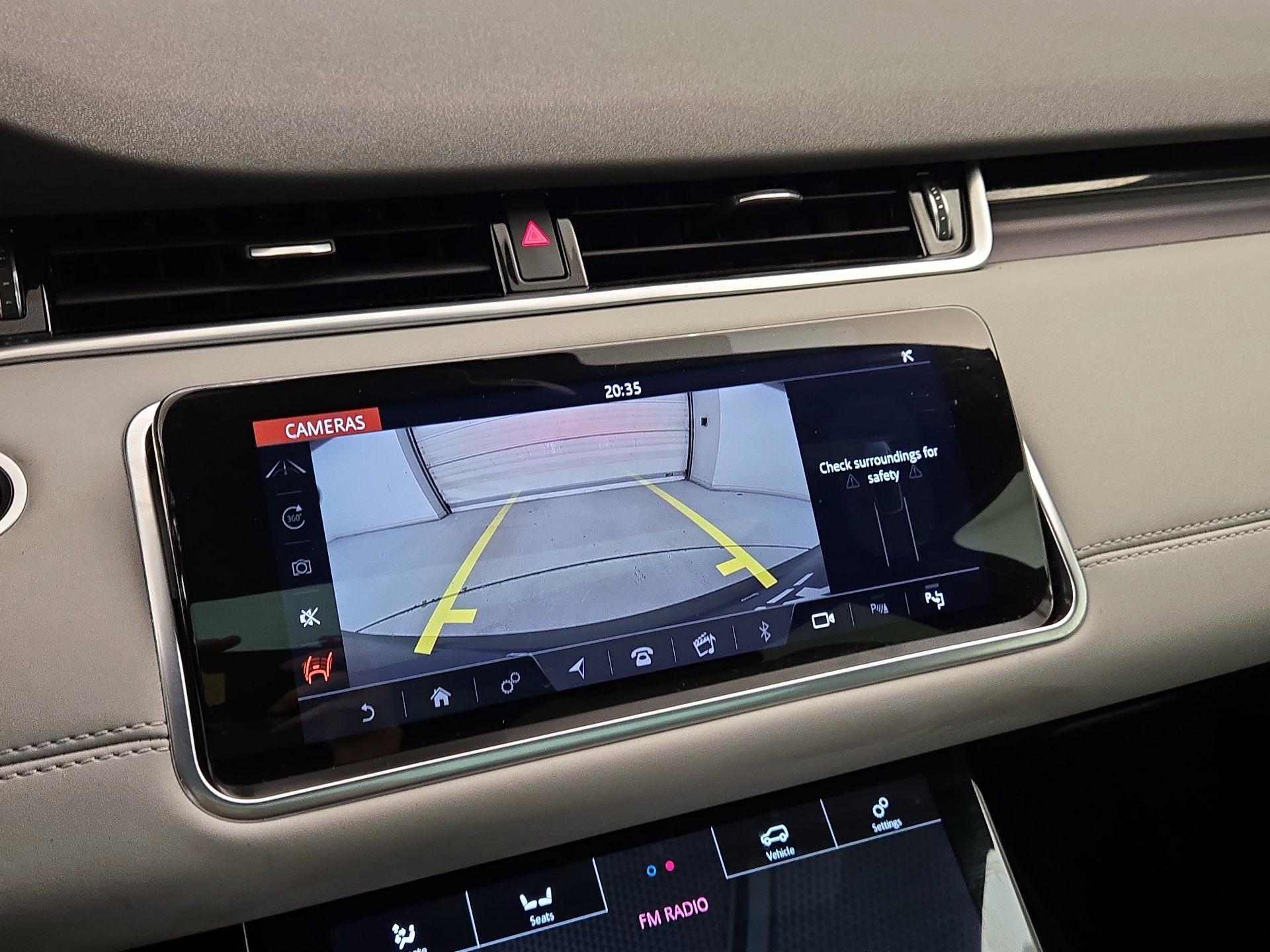 Thumbnail: 2020 Land Rover Range Rover Evoque - 15