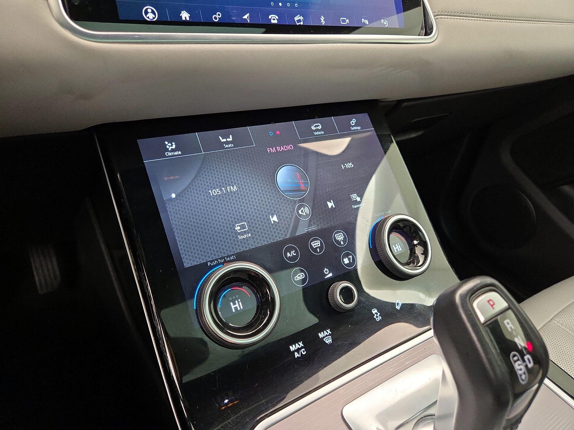 Thumbnail: 2020 Land Rover Range Rover Evoque - 17