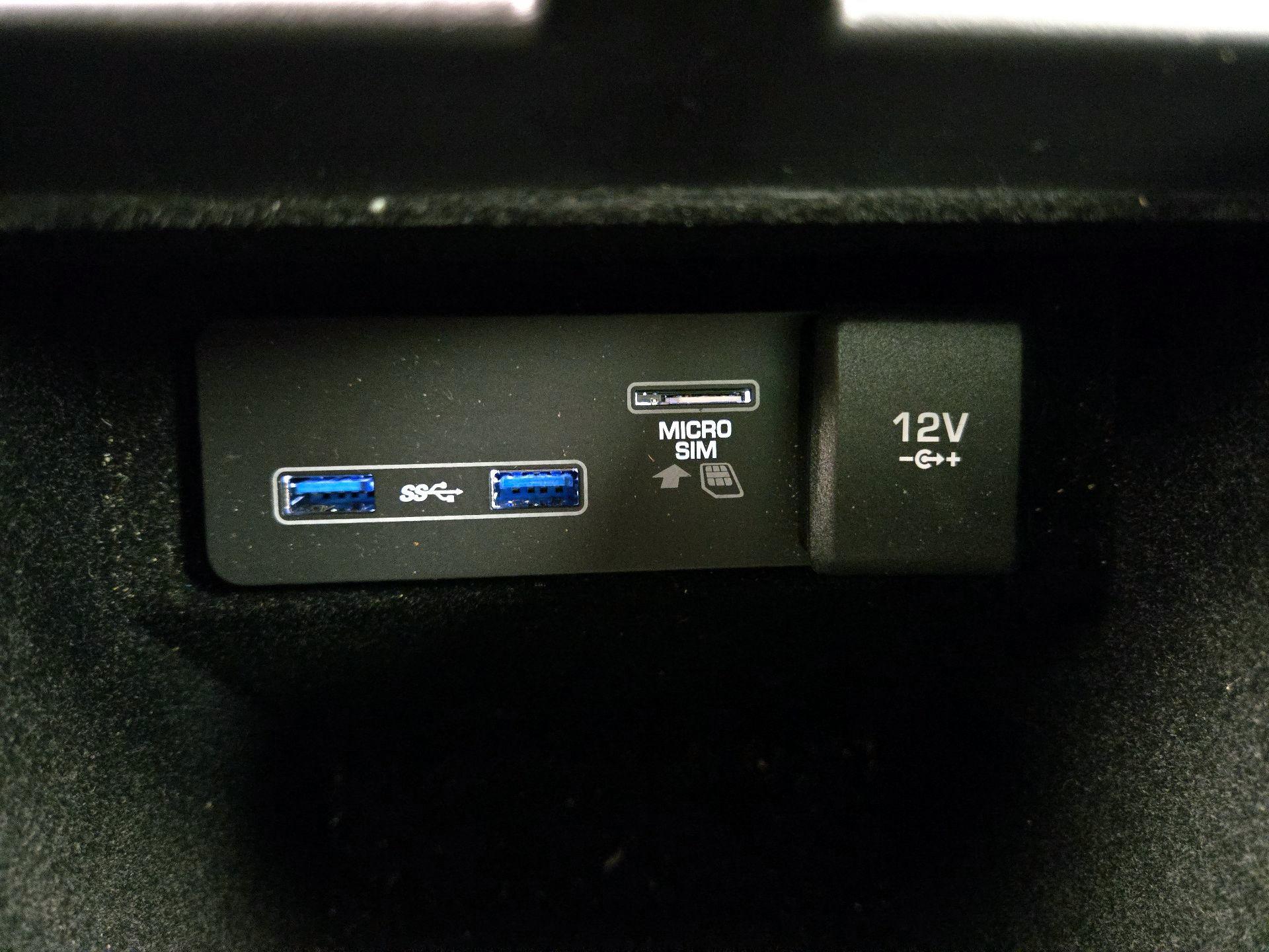 Thumbnail: 2020 Land Rover Range Rover Evoque - 19