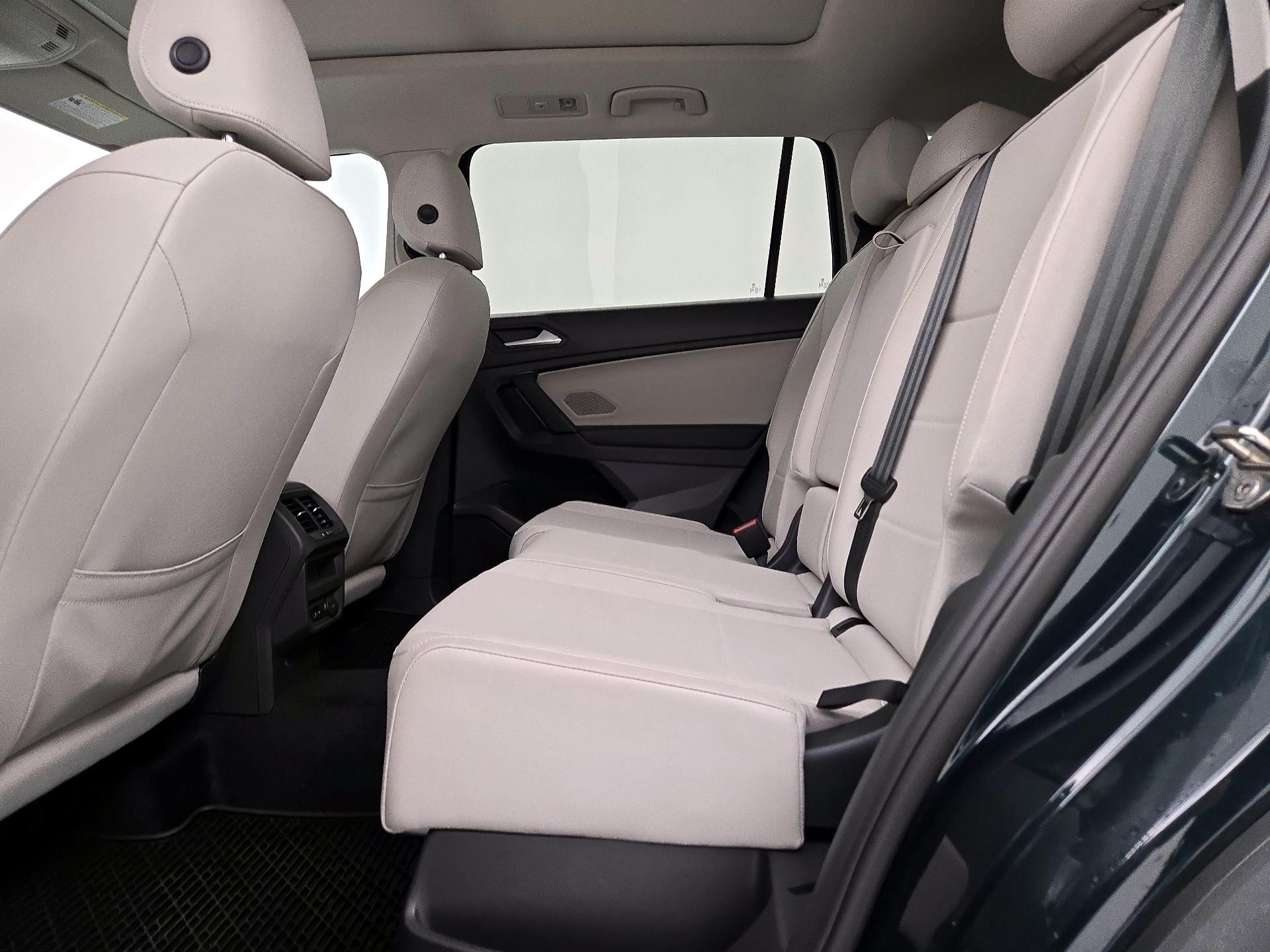 Thumbnail: 2019 Volkswagen Tiguan - 19