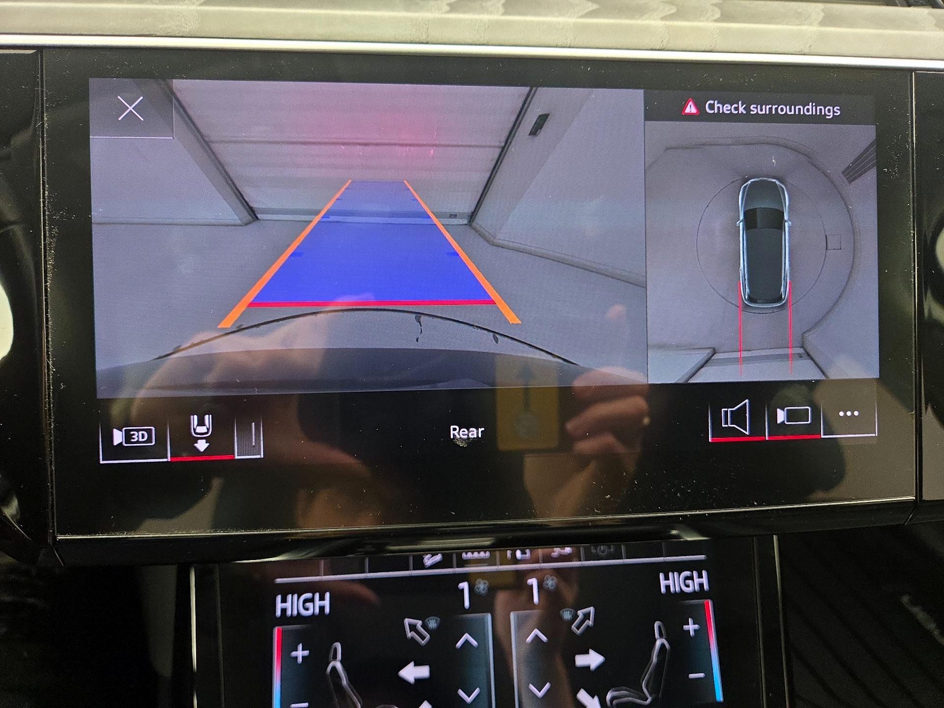 Thumbnail: 2024 Audi Q8 e-tron - 15