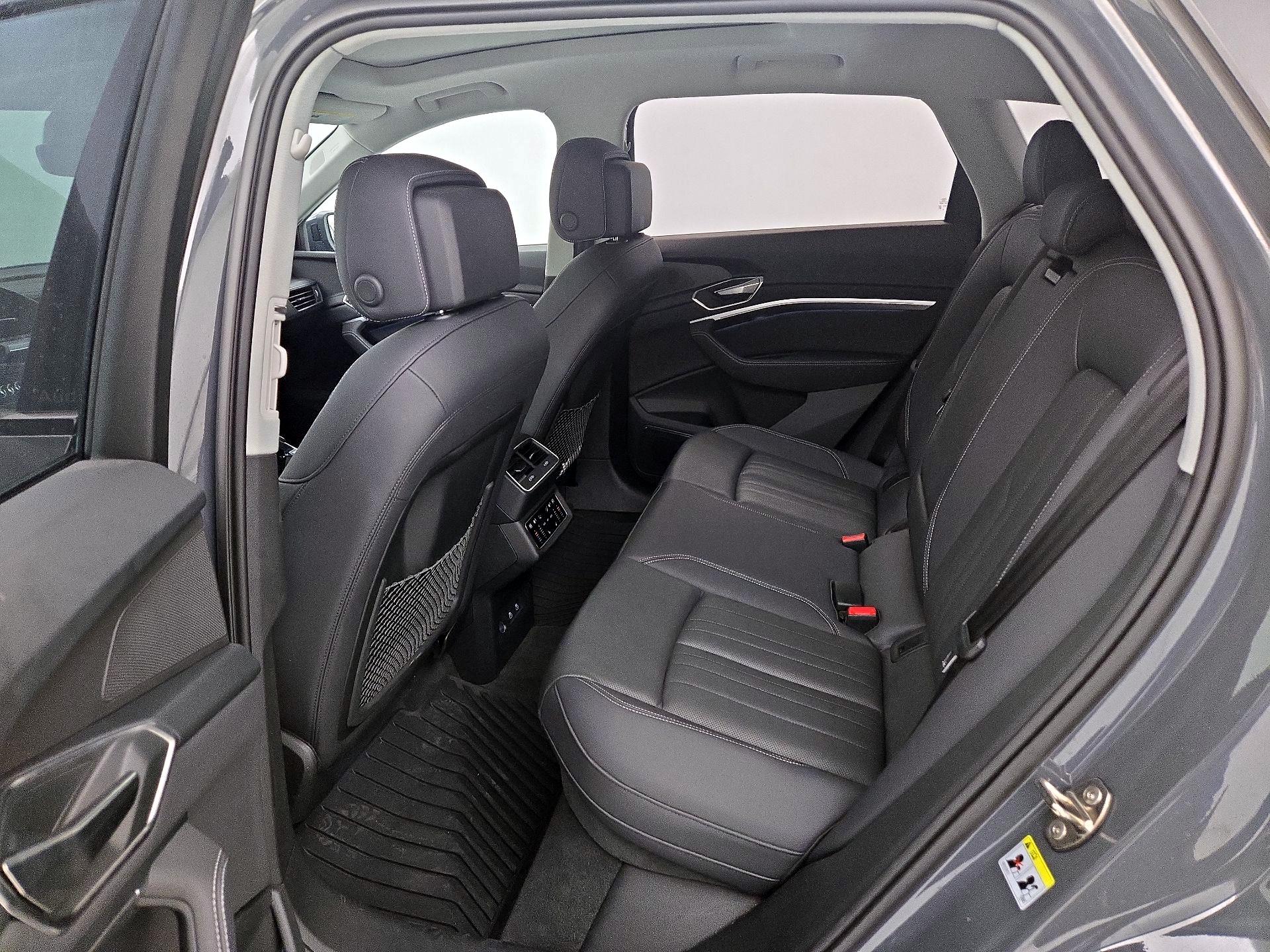 Thumbnail: 2024 Audi Q8 e-tron - 20