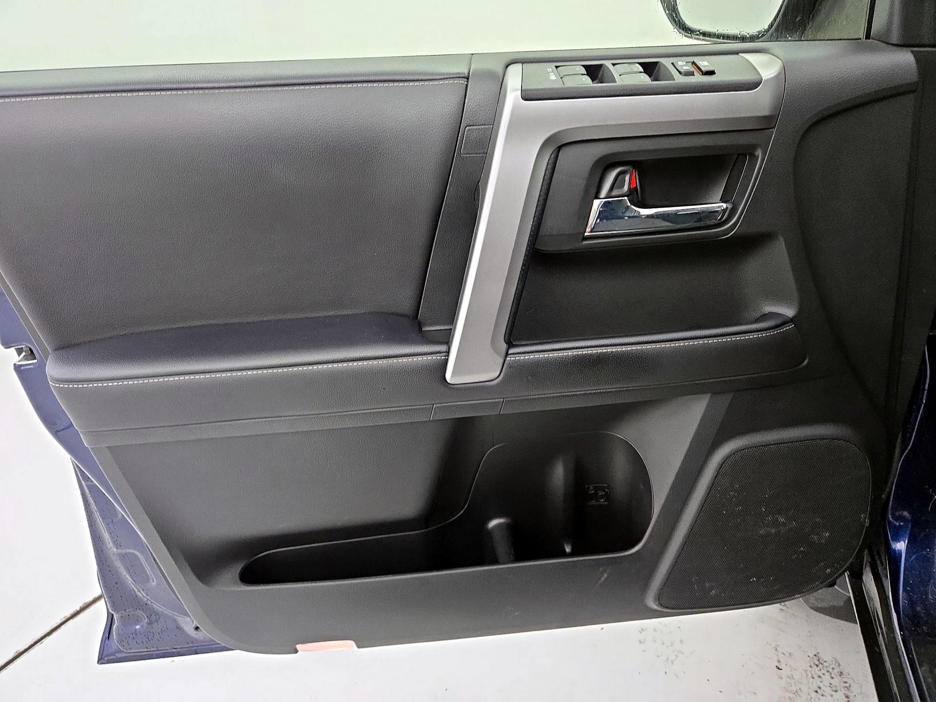 Thumbnail: 2023 Toyota 4Runner - 12