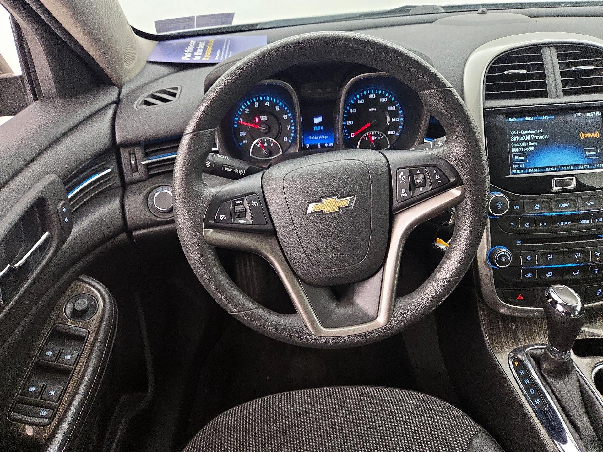 Thumbnail: 2015 Chevrolet Malibu - 10