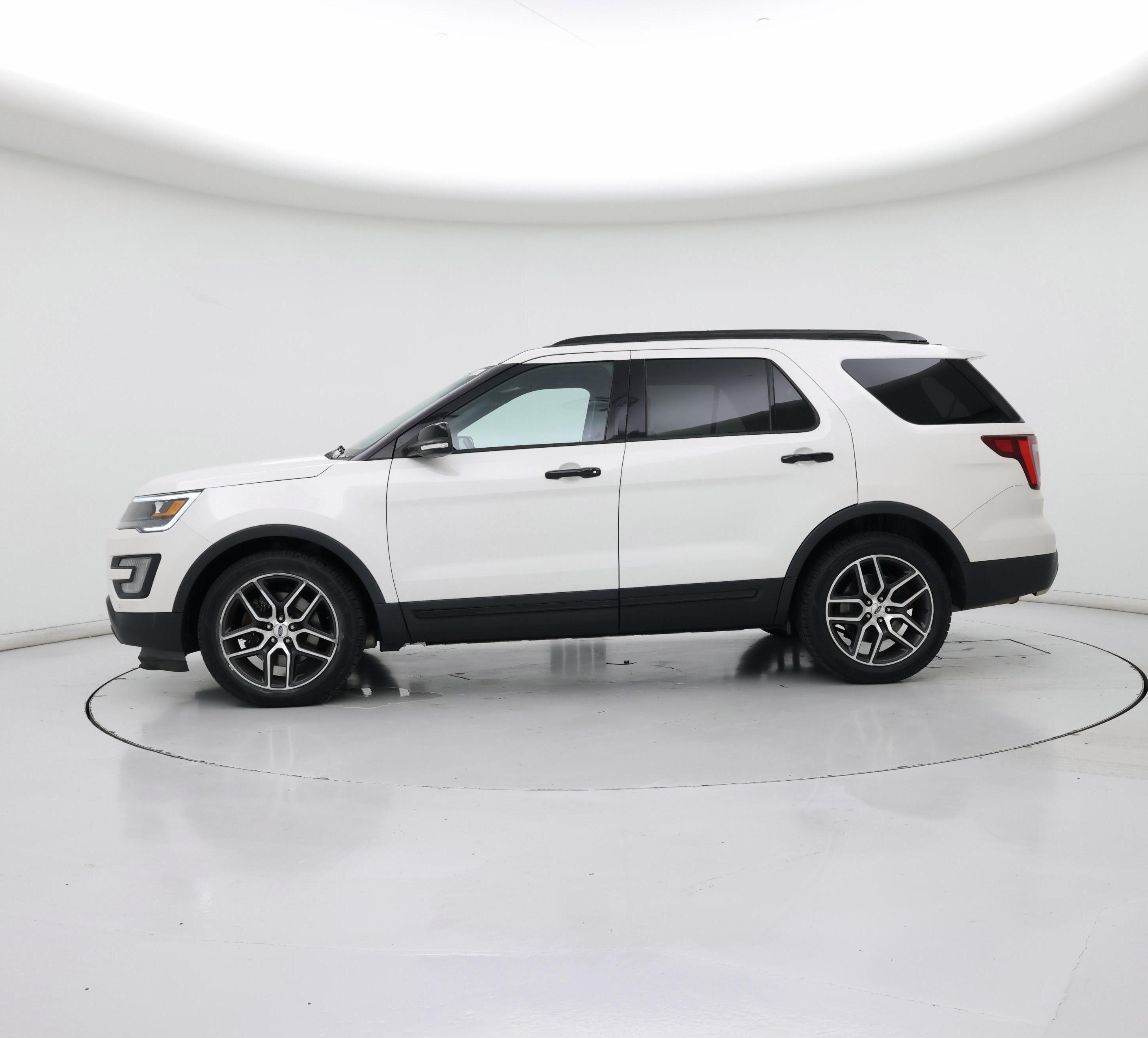 Thumbnail: 2017 Ford Explorer - 3