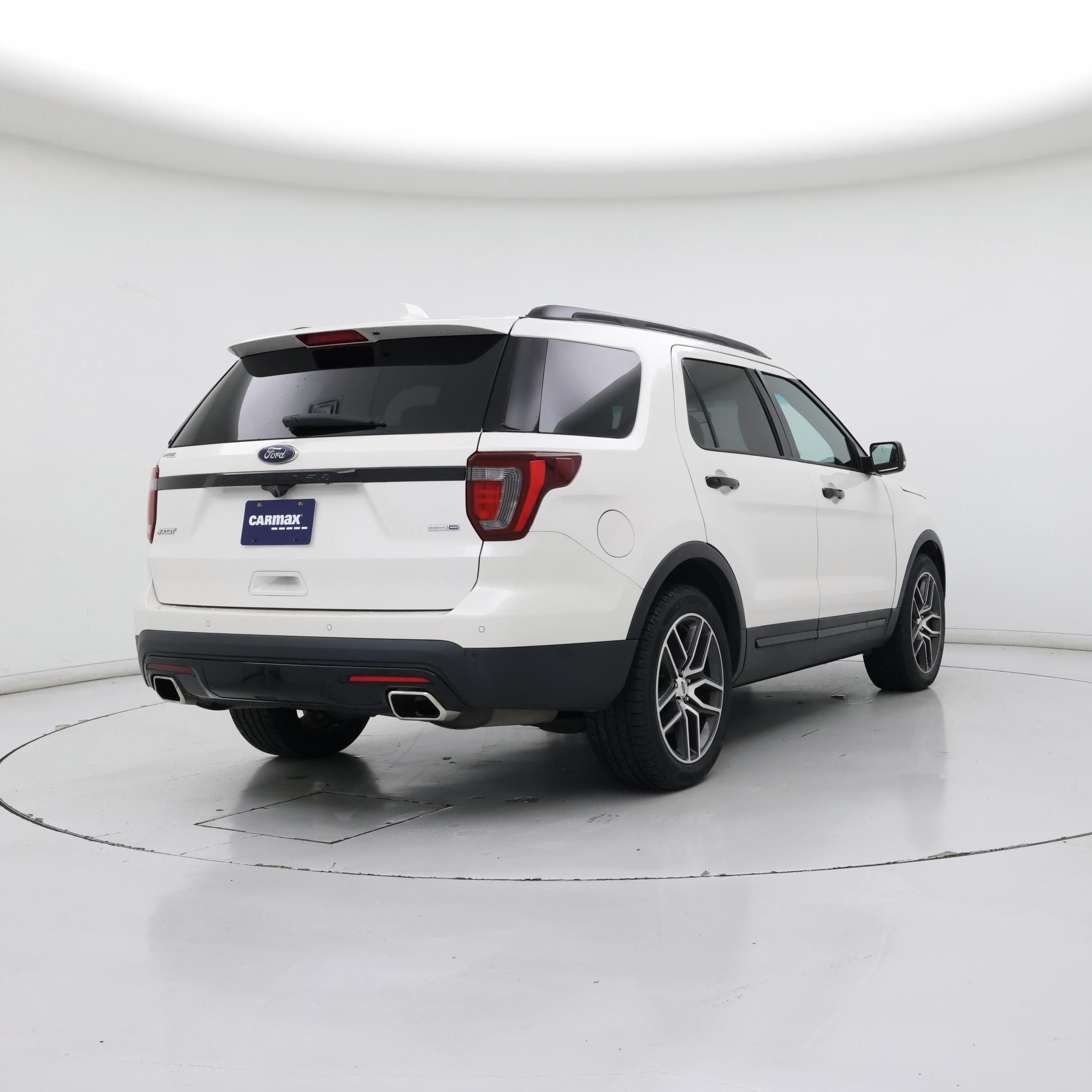 Thumbnail: 2017 Ford Explorer - 8