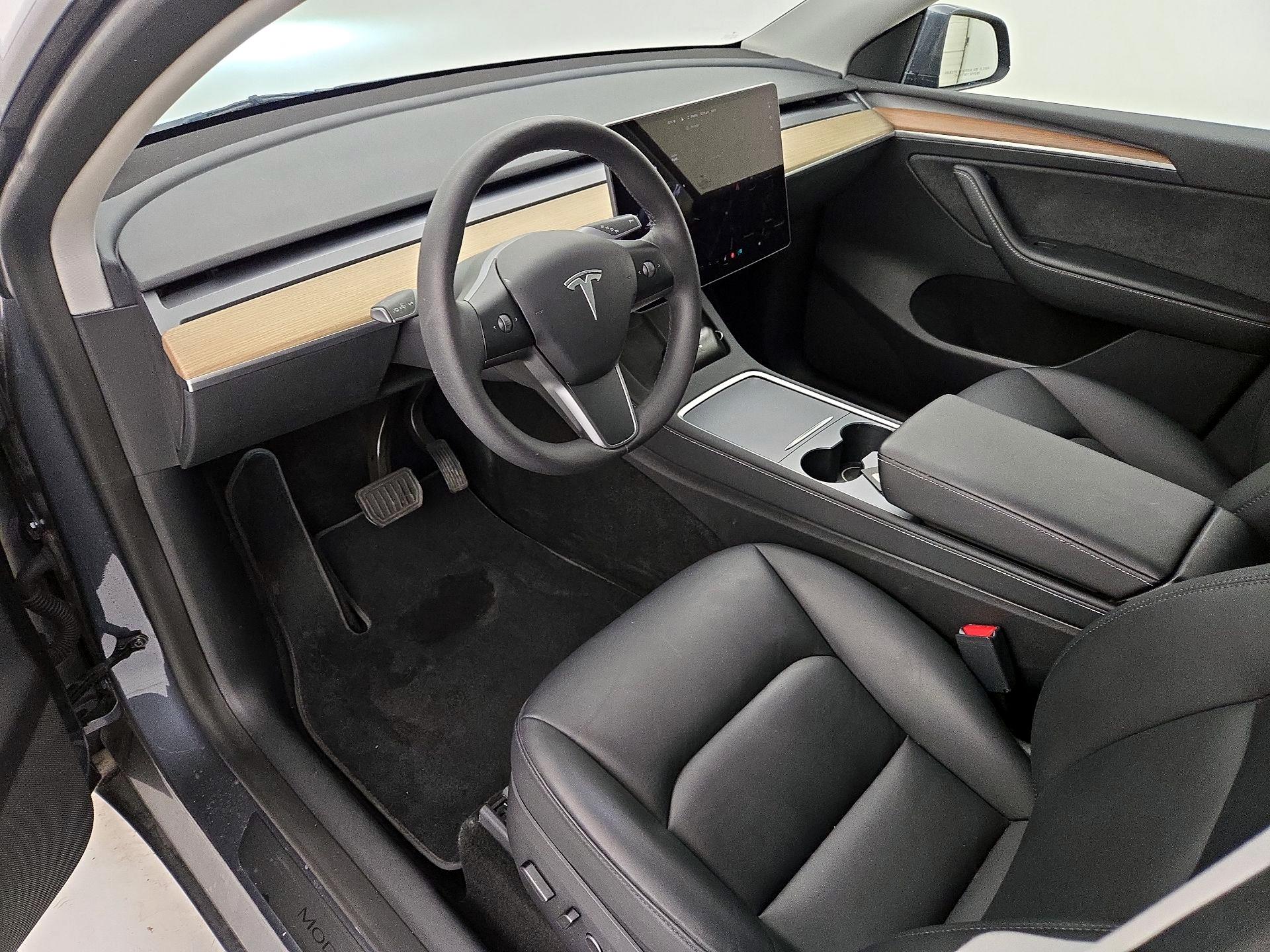 Thumbnail: 2023 Tesla Model Y - 11