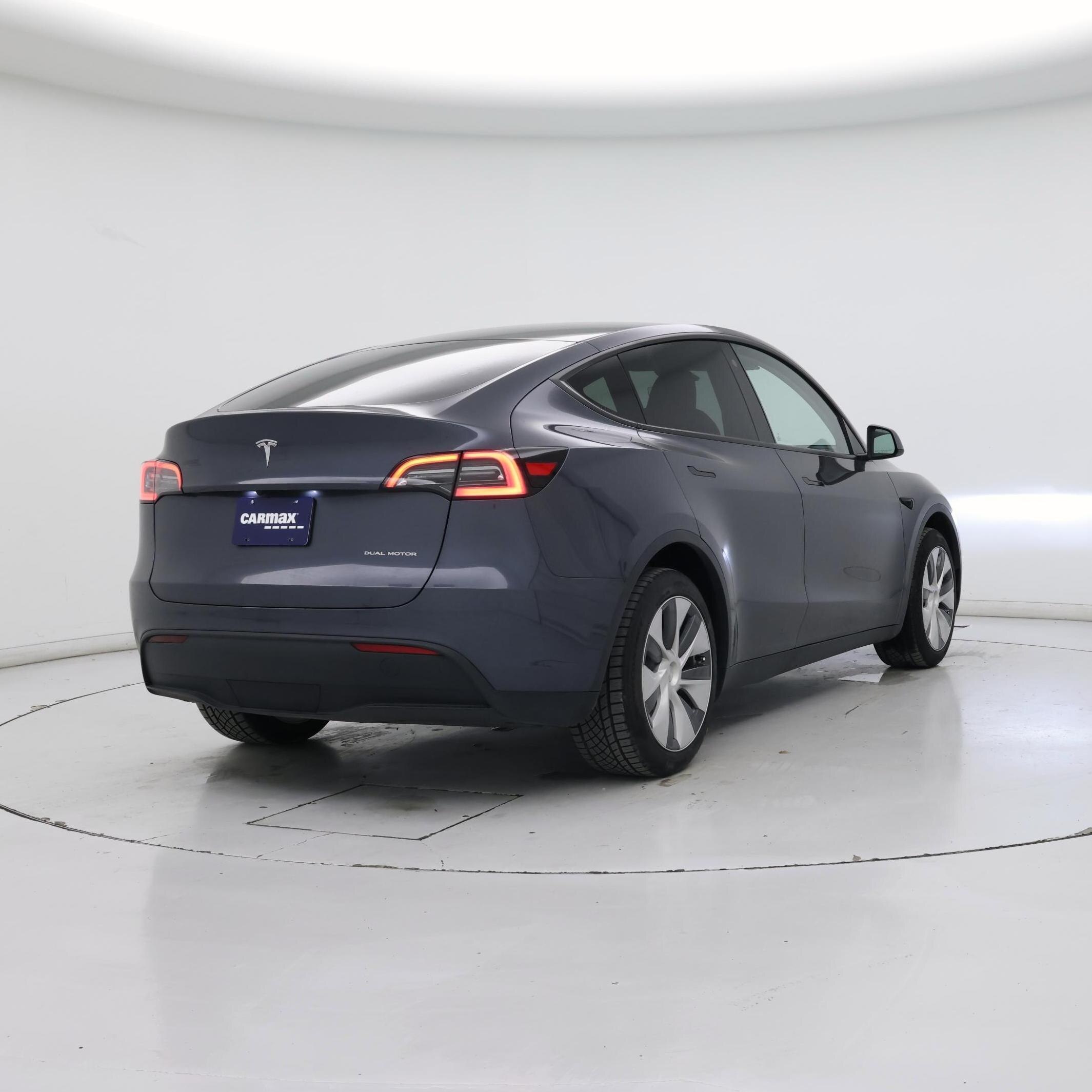 Thumbnail: 2023 Tesla Model Y - 8