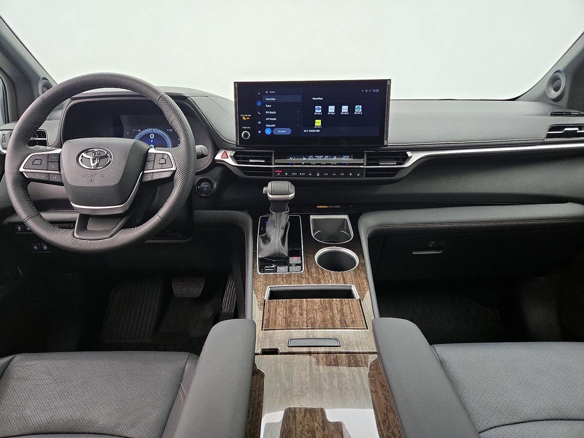 Thumbnail: 2025 Toyota Sienna - 9