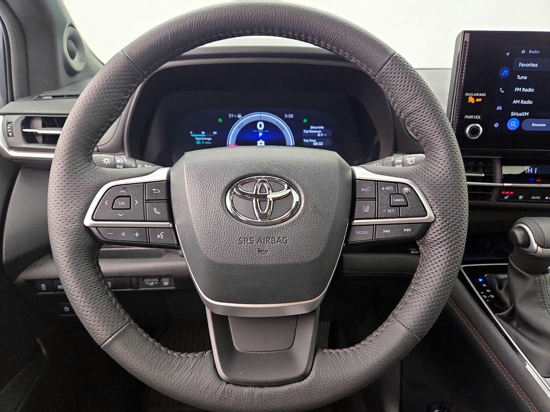 Thumbnail: 2025 Toyota Sienna - 10