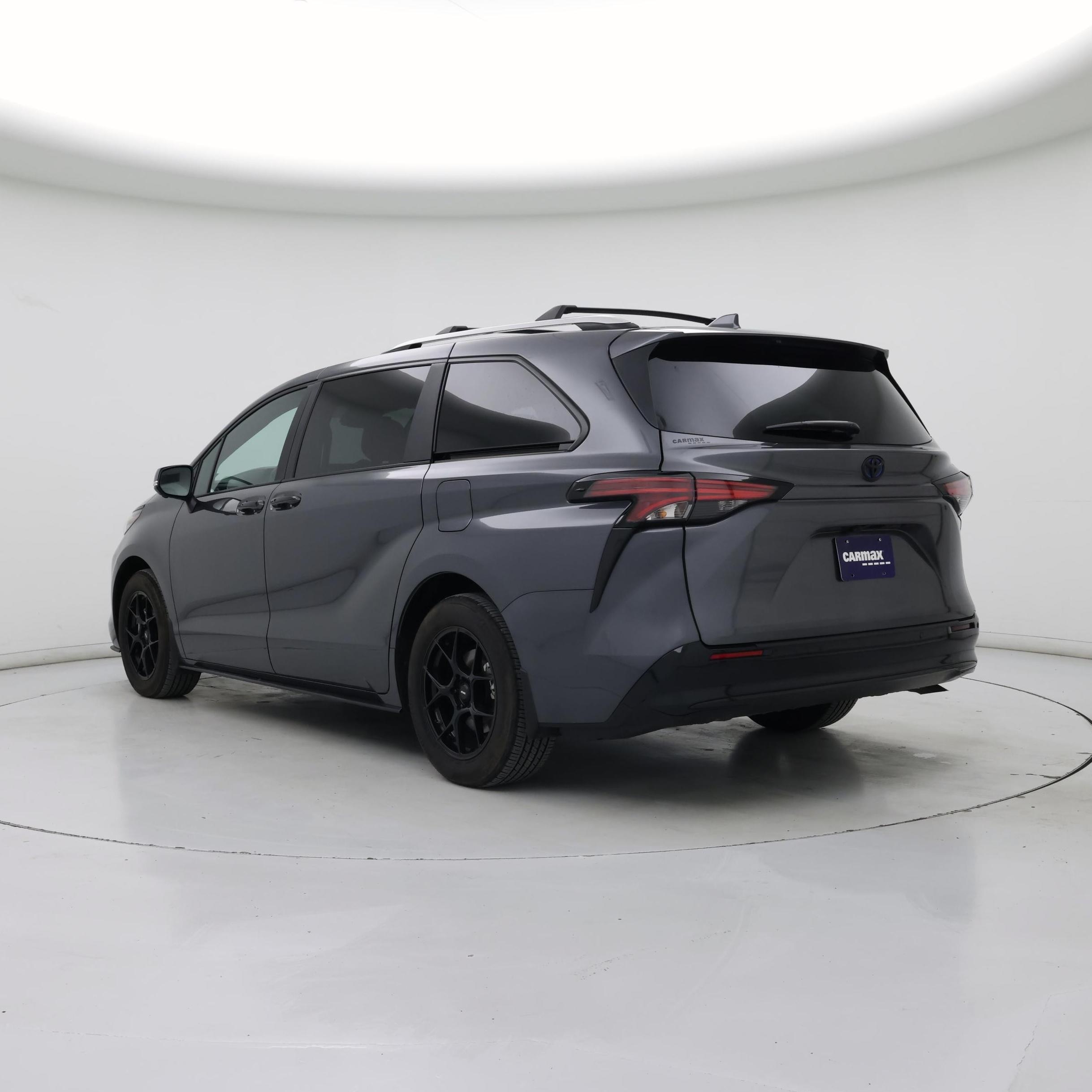 Thumbnail: 2025 Toyota Sienna - 2