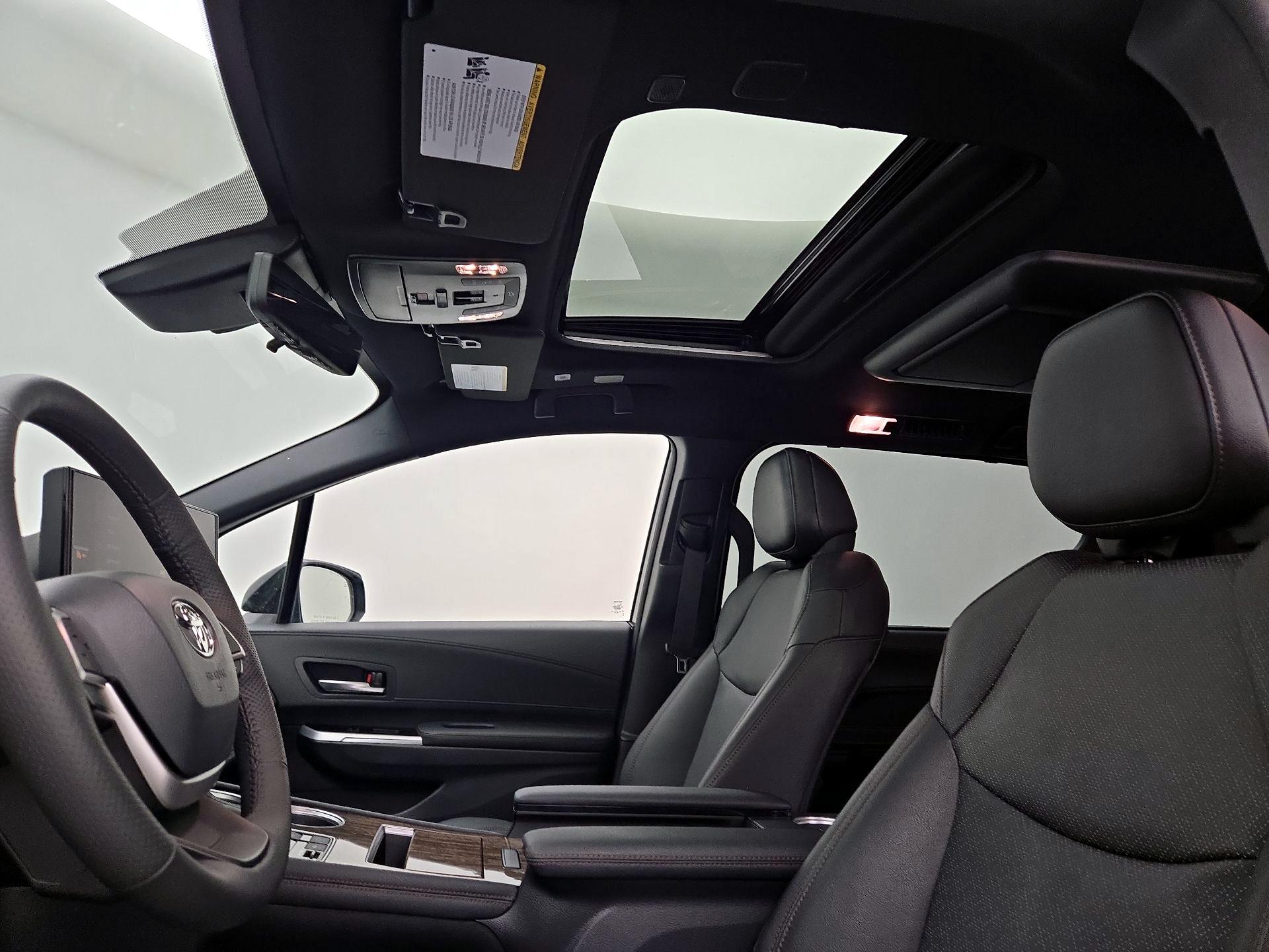 Thumbnail: 2025 Toyota Sienna - 19