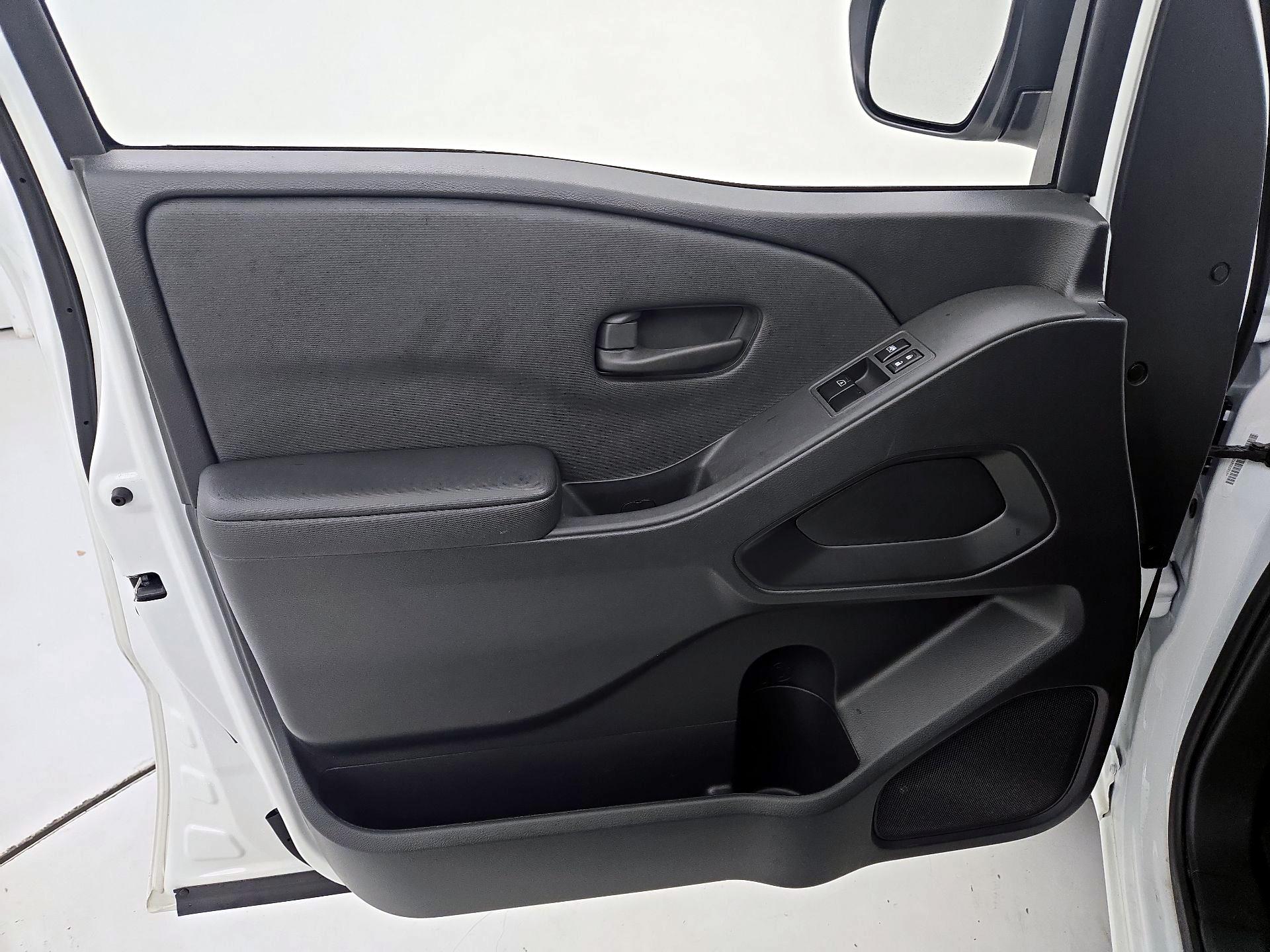 Thumbnail: 2024 Nissan Frontier - 12