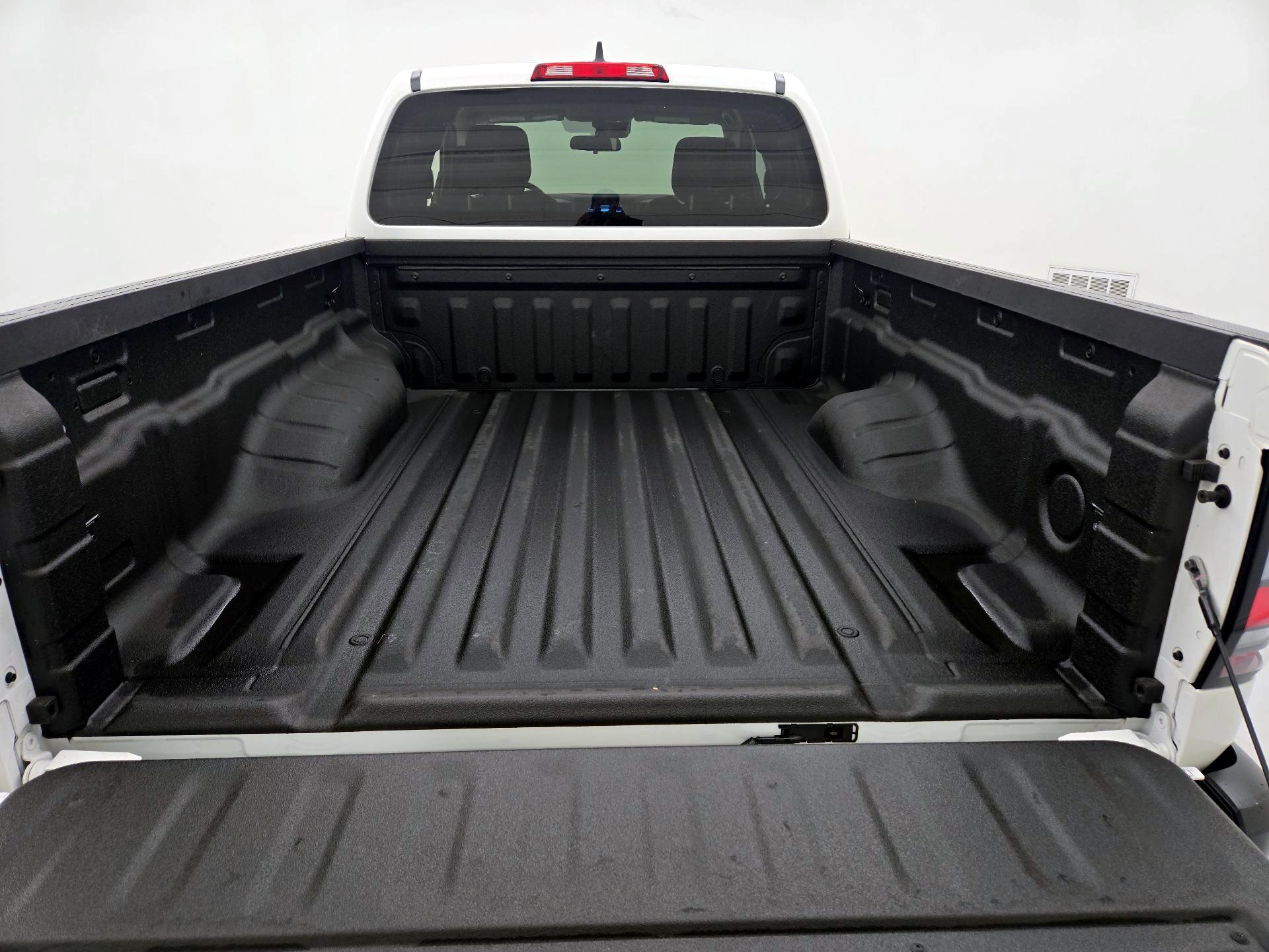 Thumbnail: 2024 Nissan Frontier - 20