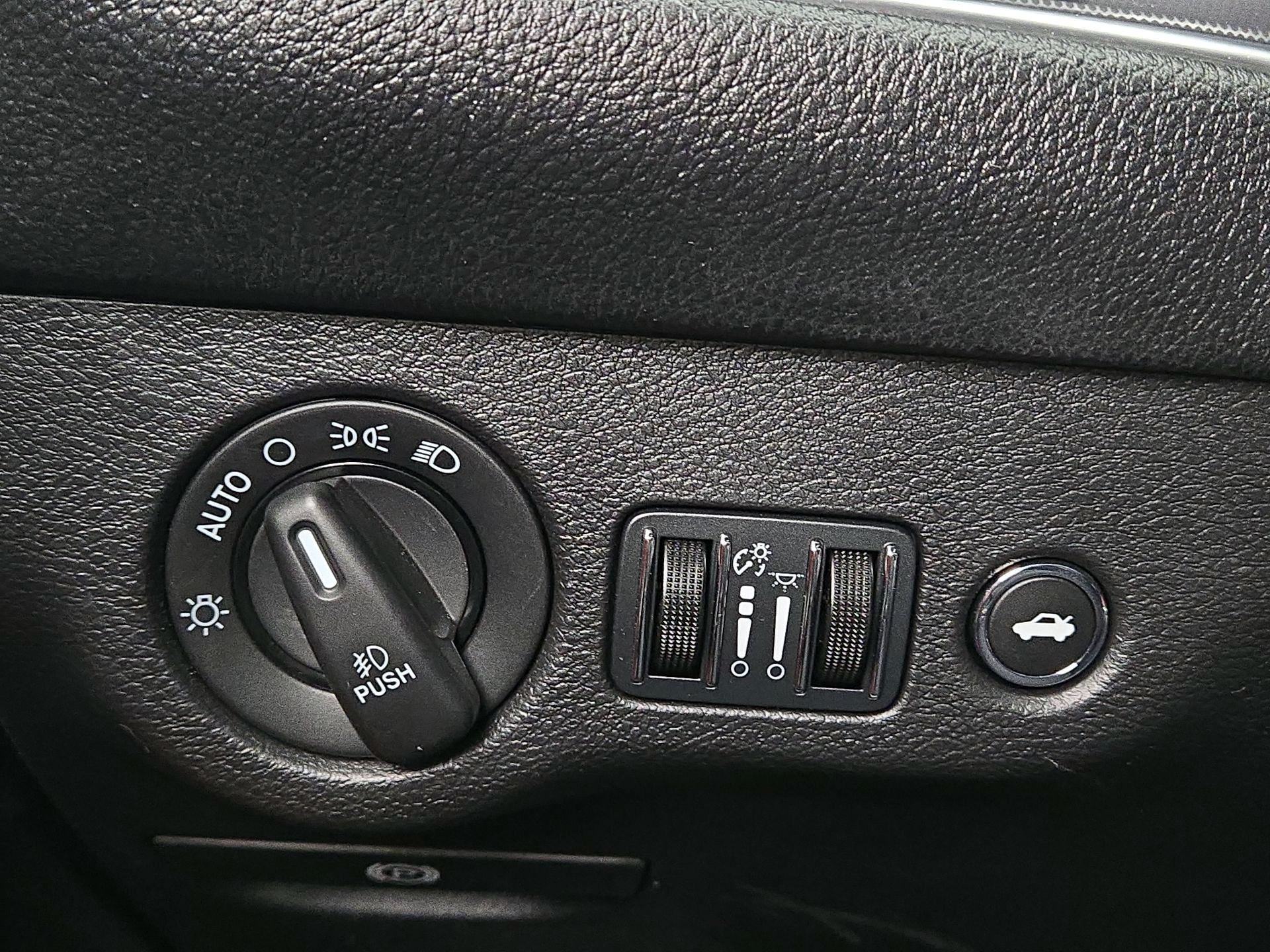 Thumbnail: 2016 Dodge Challenger - 13