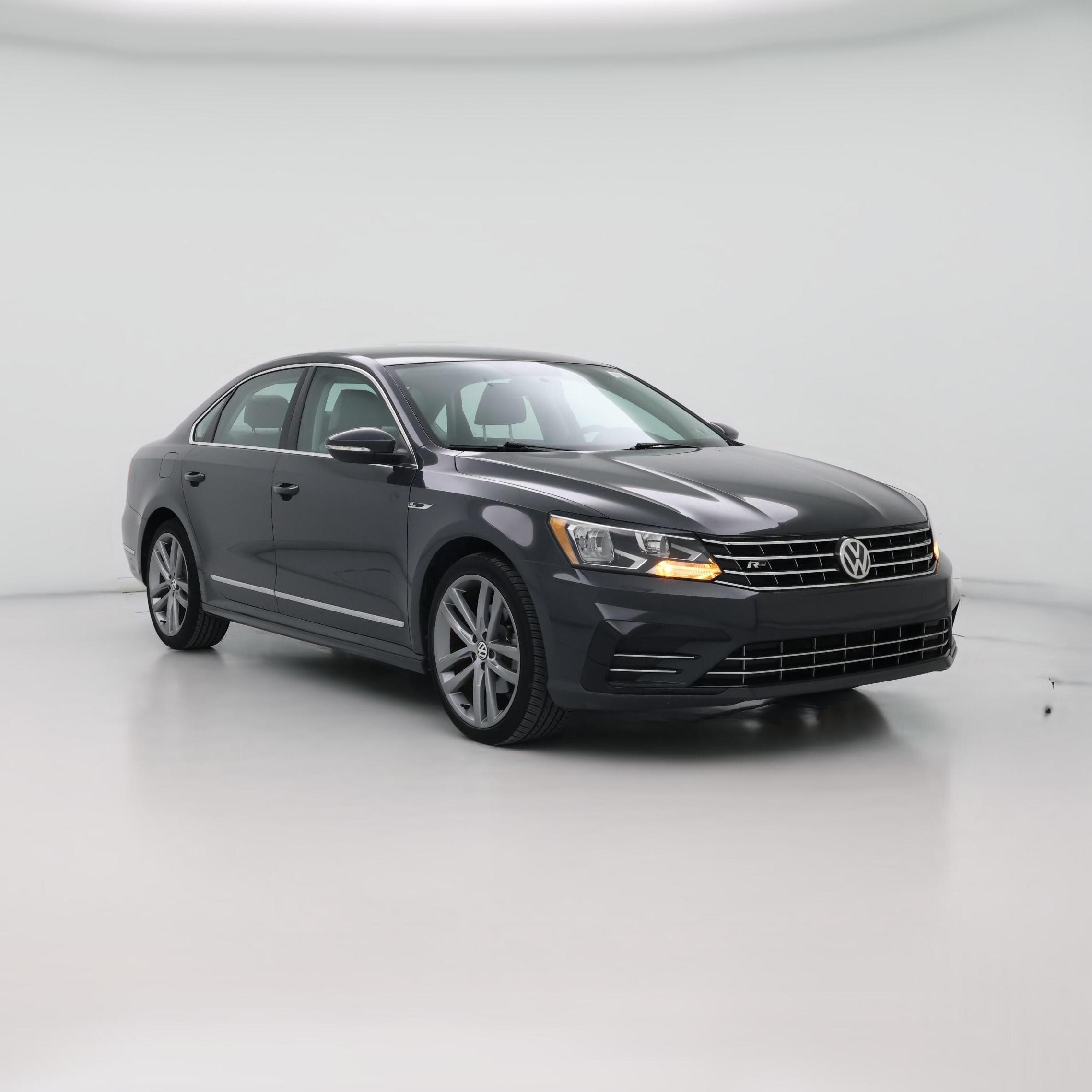 Thumbnail: 2017 Volkswagen Passat - 1