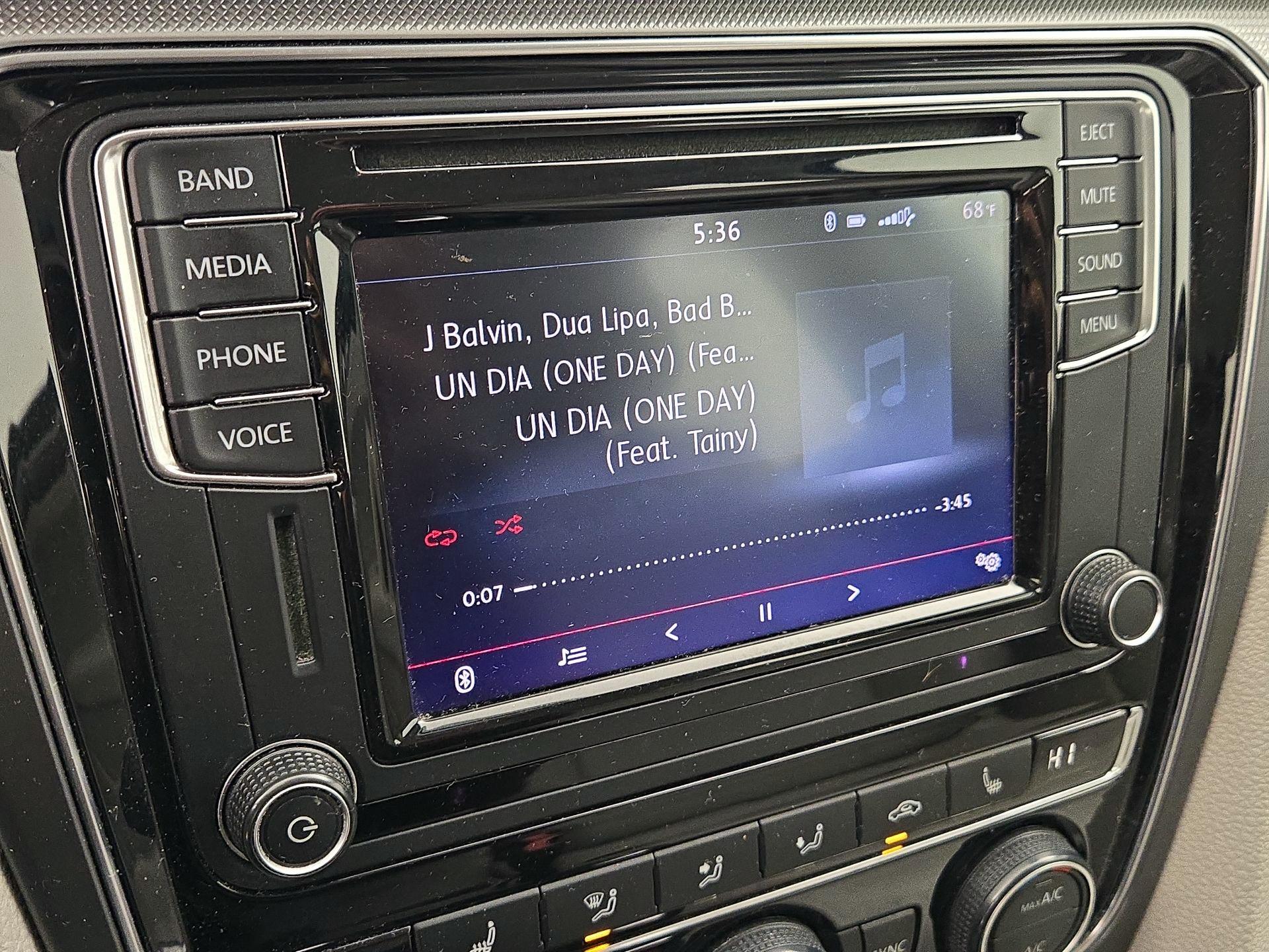 Thumbnail: 2017 Volkswagen Passat - 15