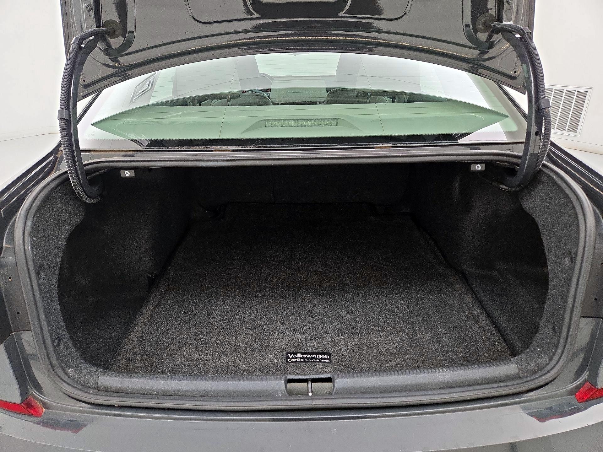 Thumbnail: 2017 Volkswagen Passat - 20