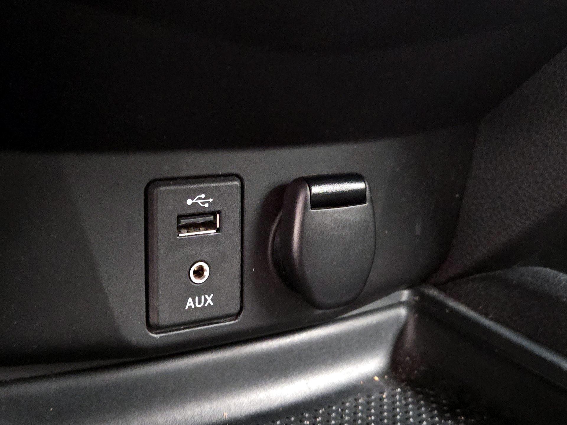 Thumbnail: 2016 Nissan Rogue - 19