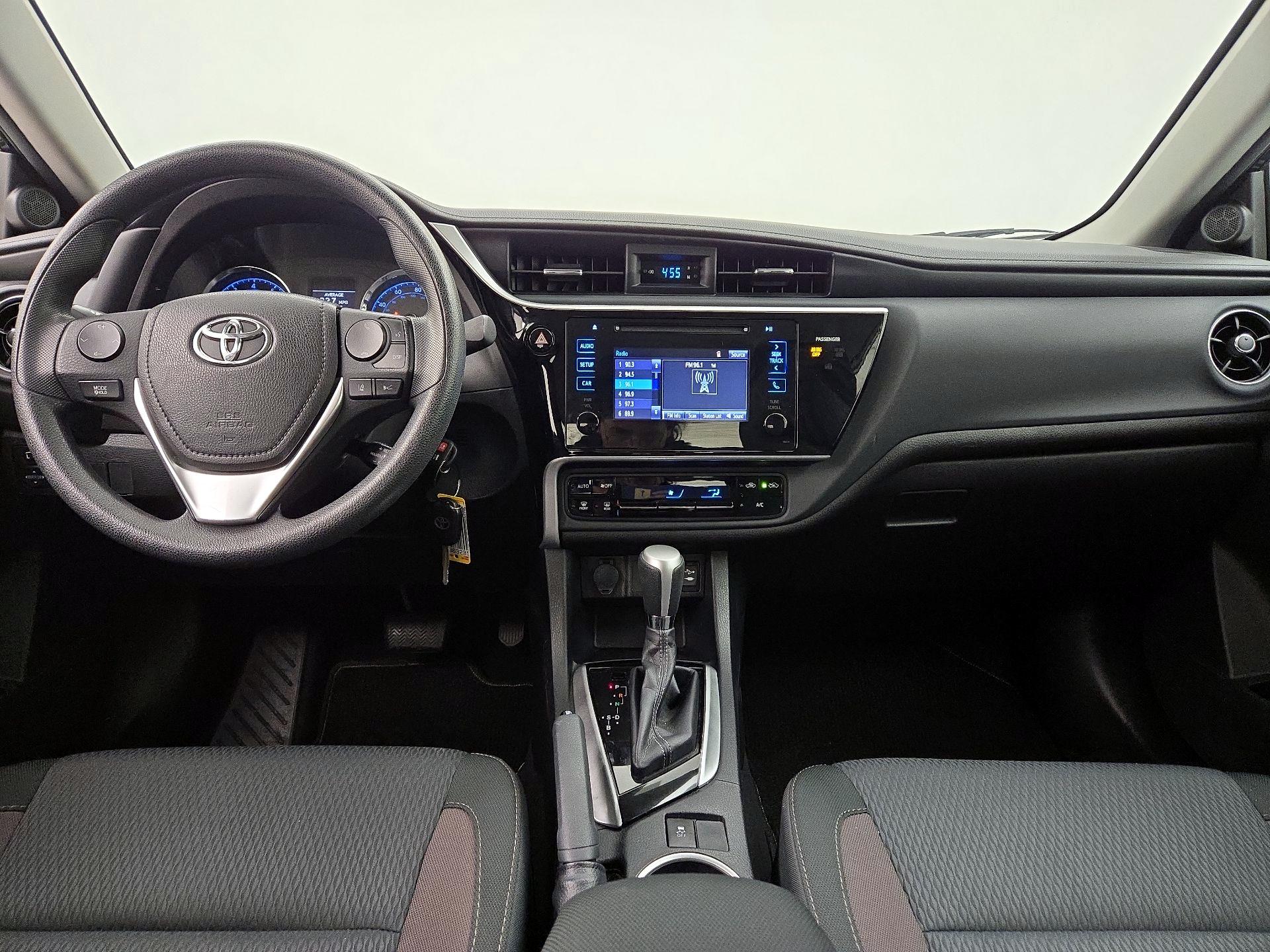 Thumbnail: 2017 Toyota Corolla - 9