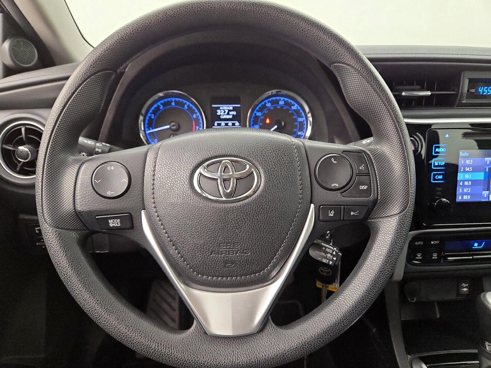 Thumbnail: 2017 Toyota Corolla - 10