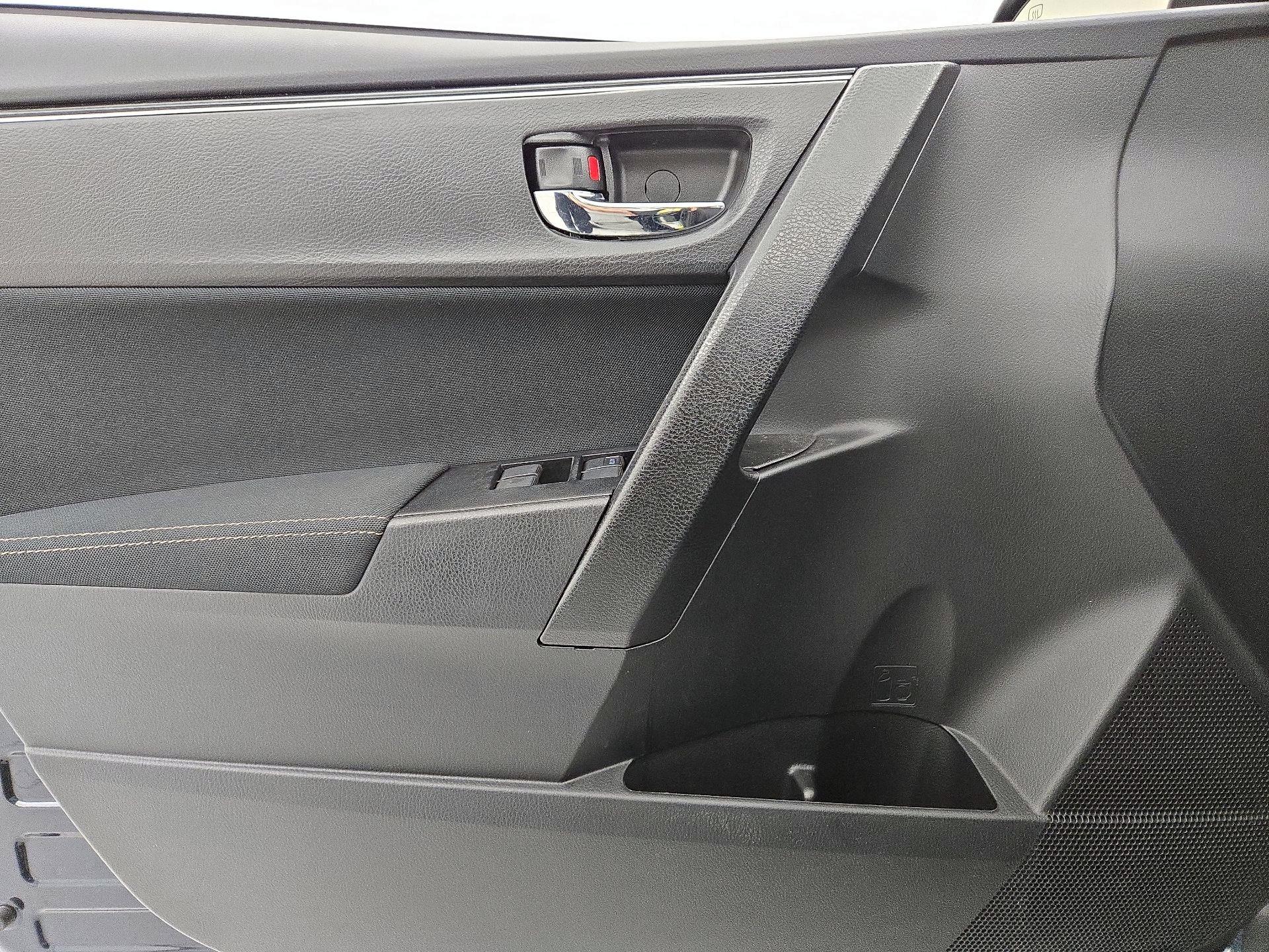 Thumbnail: 2017 Toyota Corolla - 12