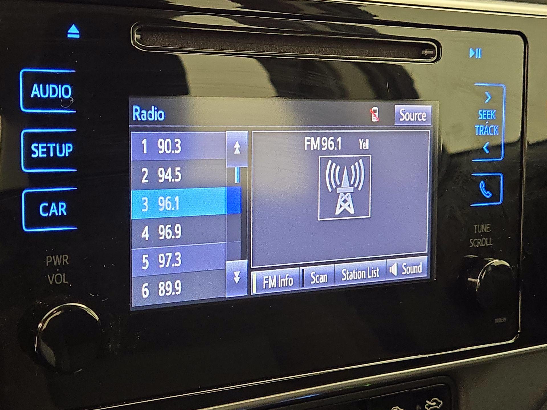 Thumbnail: 2017 Toyota Corolla - 14