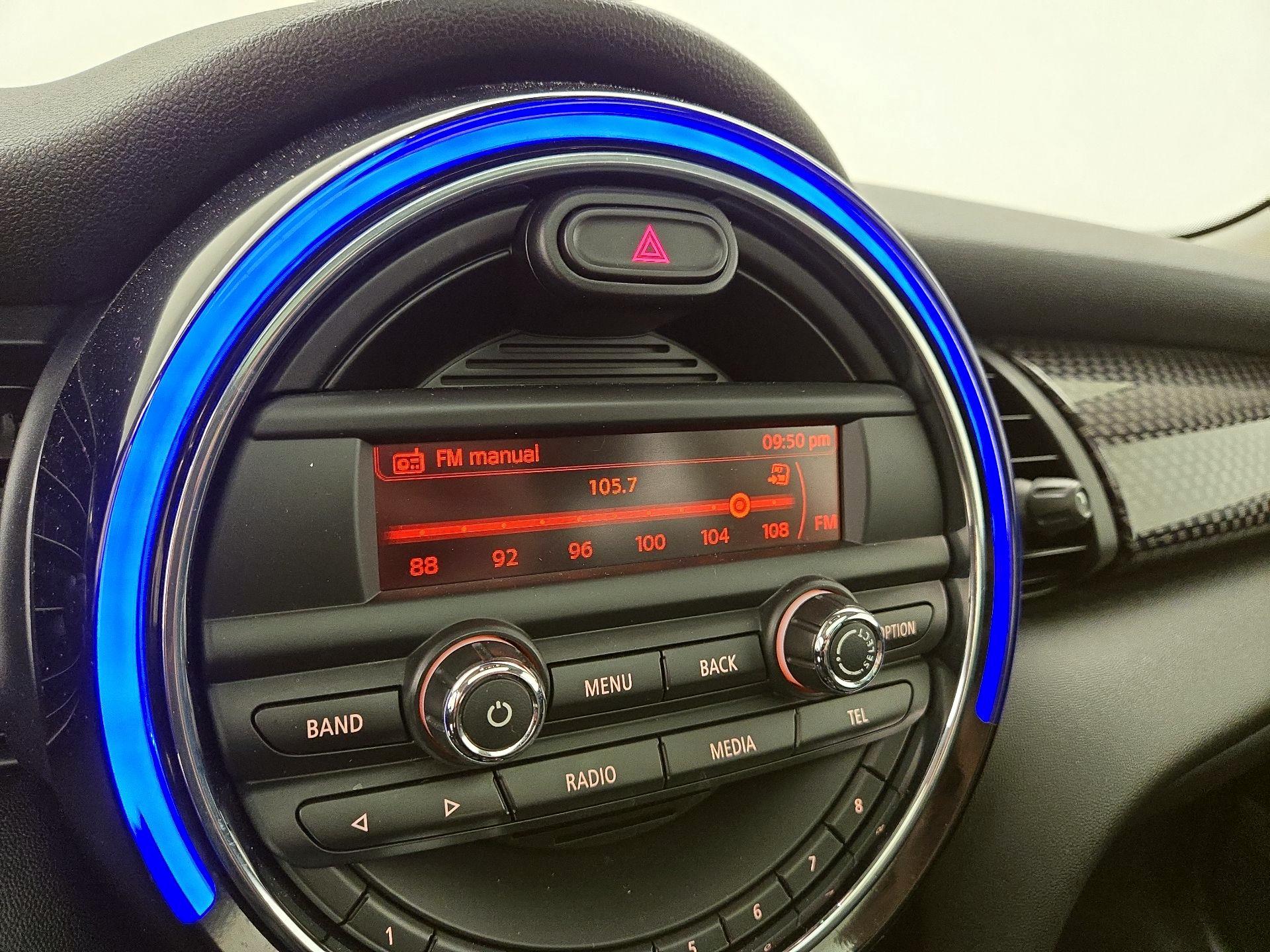 Thumbnail: 2015 MINI Cooper Hardtop - 14