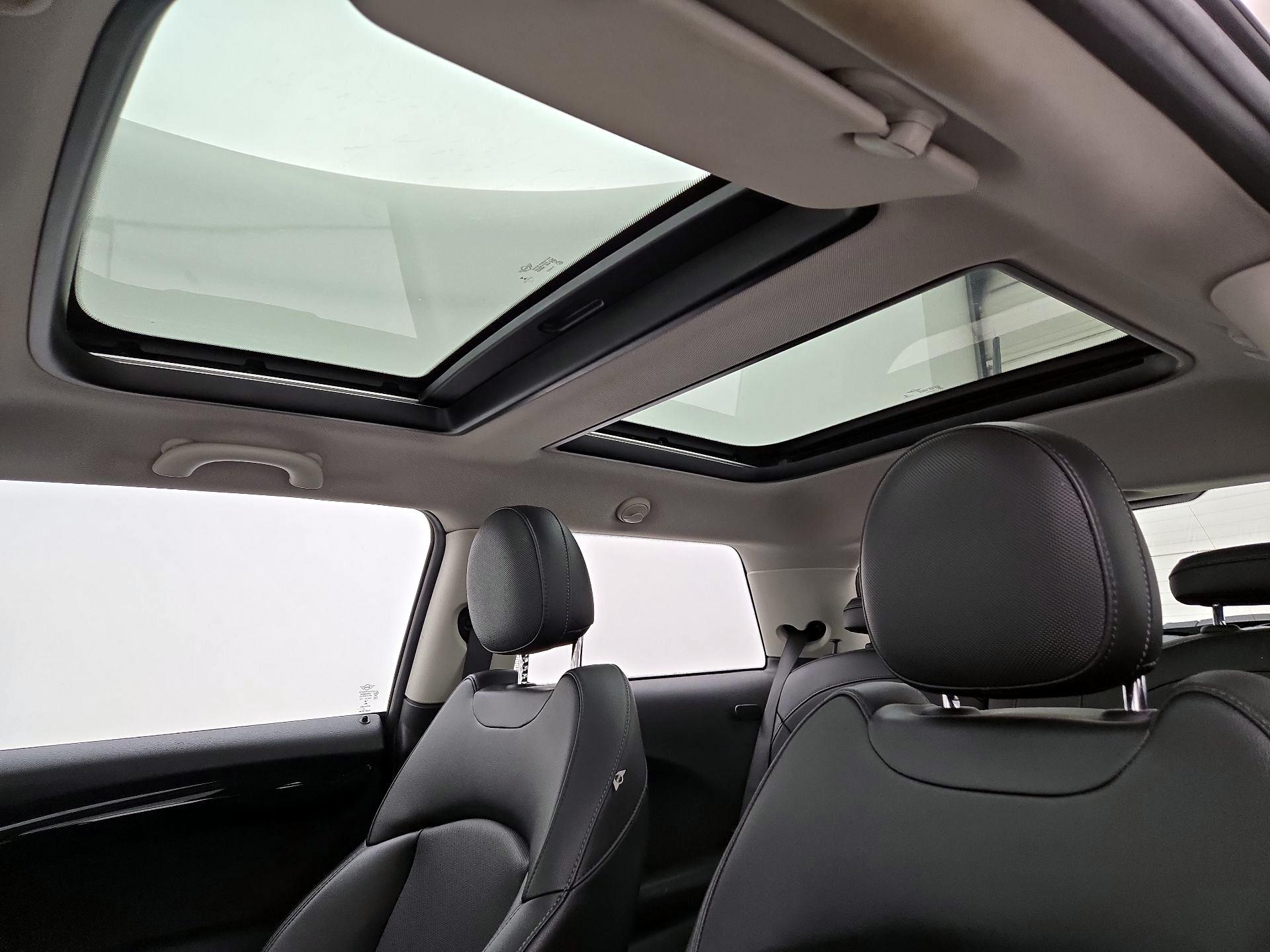 Thumbnail: 2015 MINI Cooper Hardtop - 18