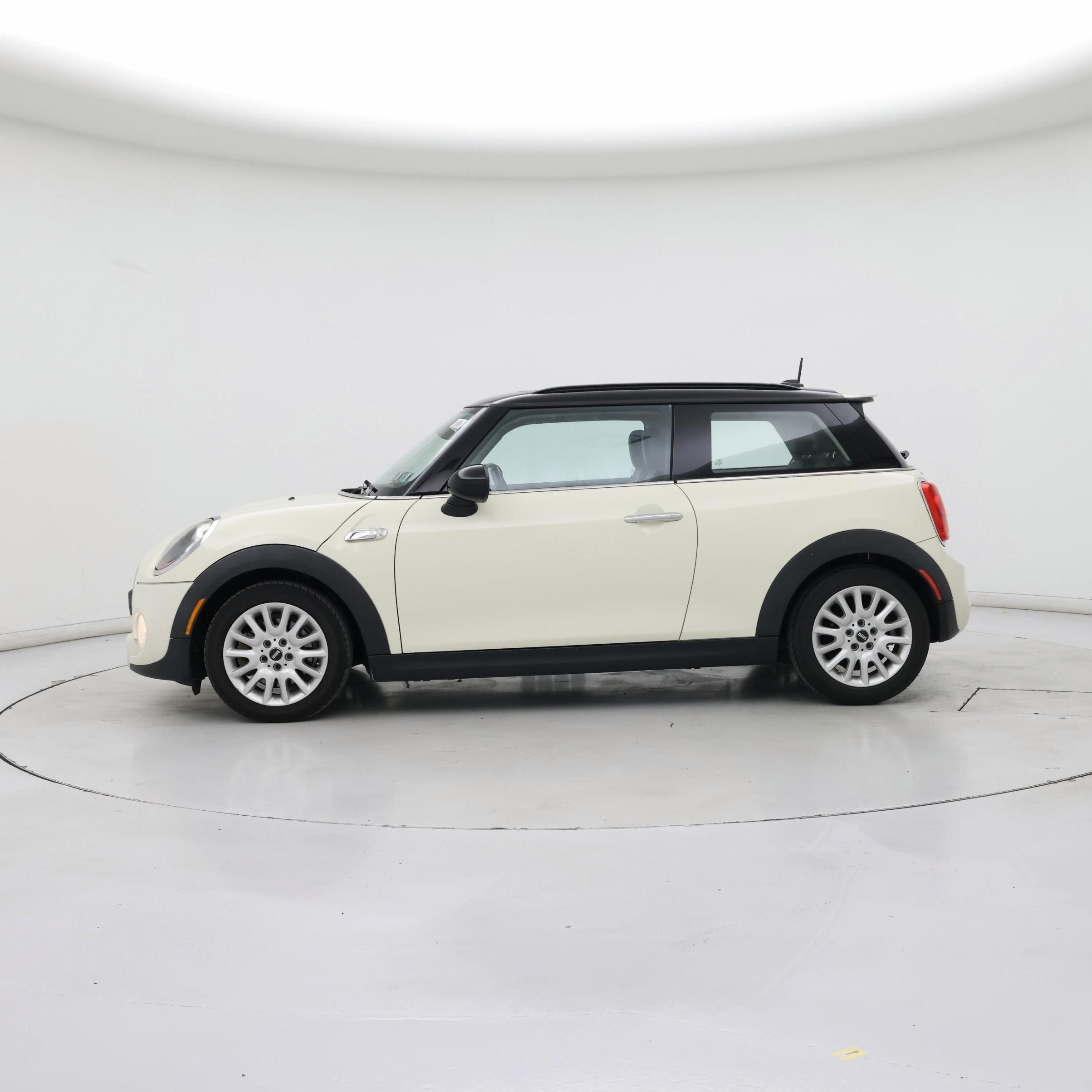 Thumbnail: 2015 MINI Cooper Hardtop - 3