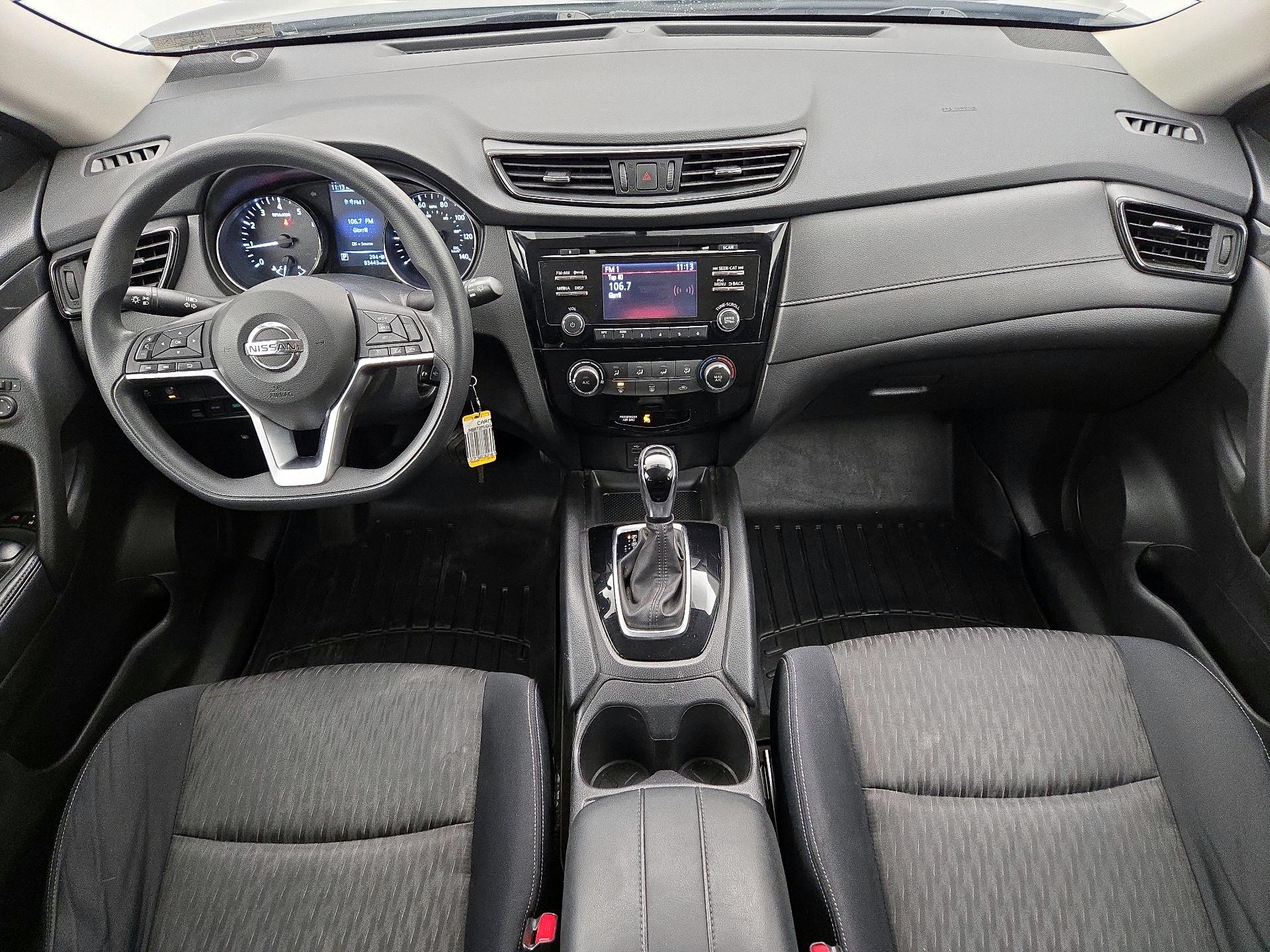 Thumbnail: 2017 Nissan Rogue - 9