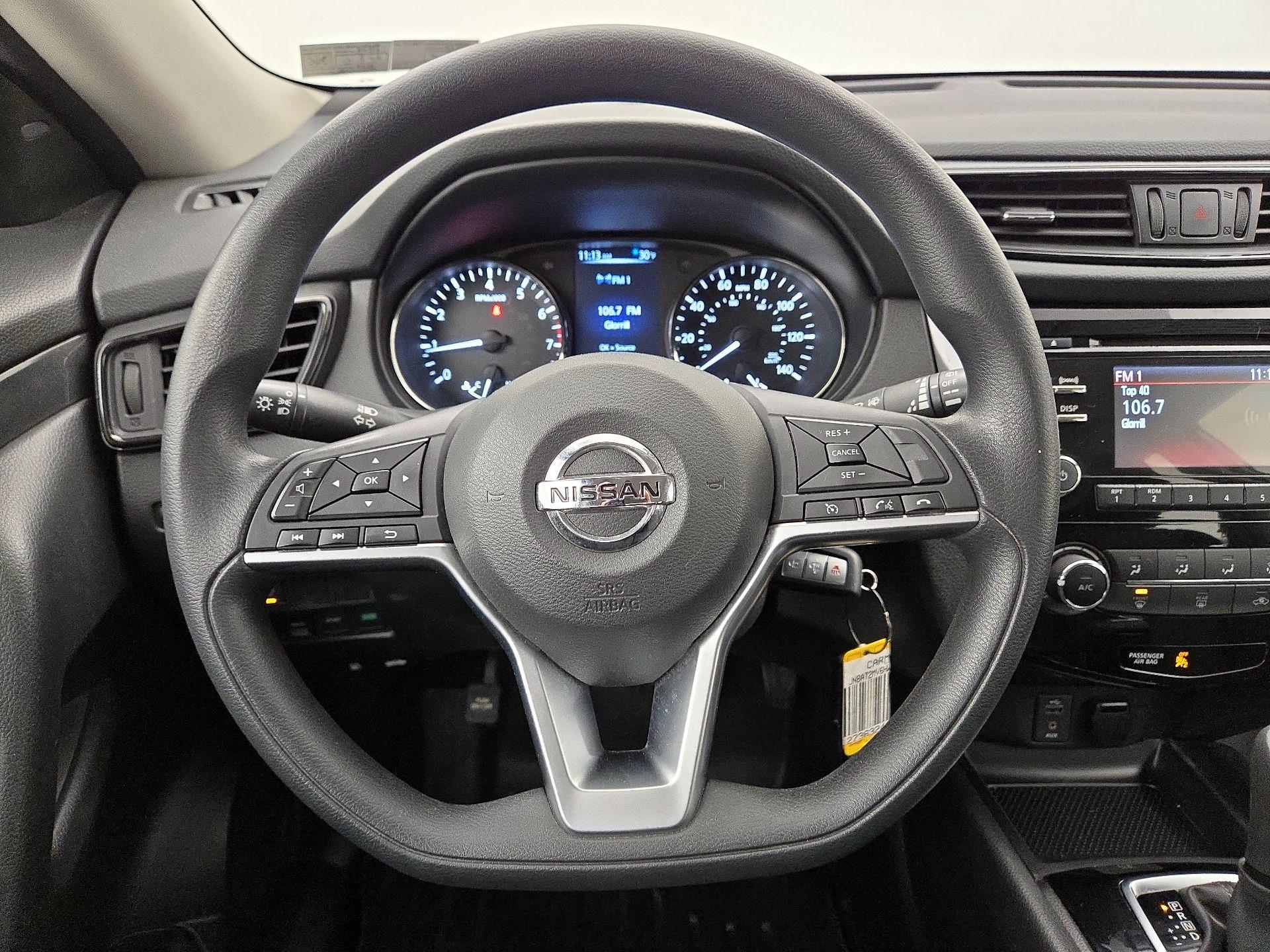 Thumbnail: 2017 Nissan Rogue - 10