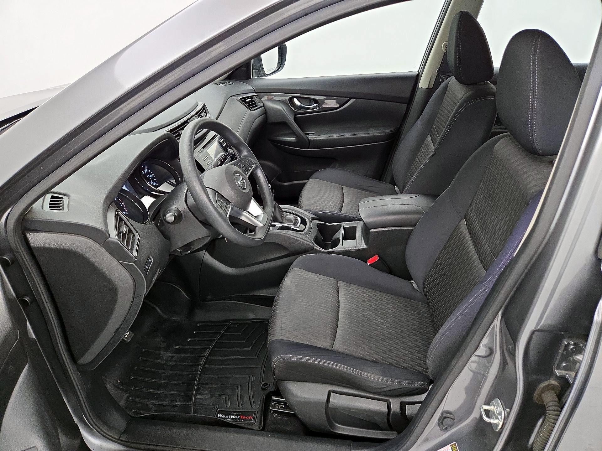 Thumbnail: 2017 Nissan Rogue - 11