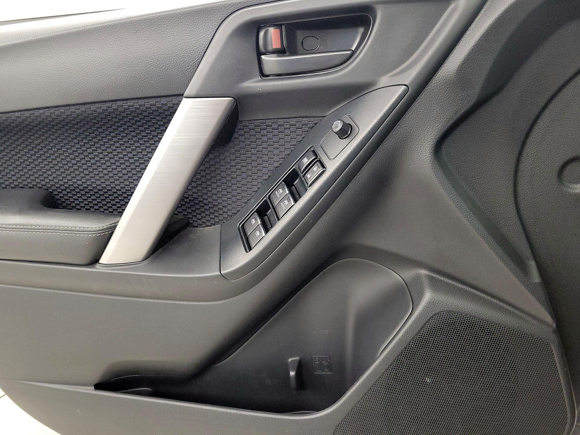 Thumbnail: 2017 Subaru Forester - 12