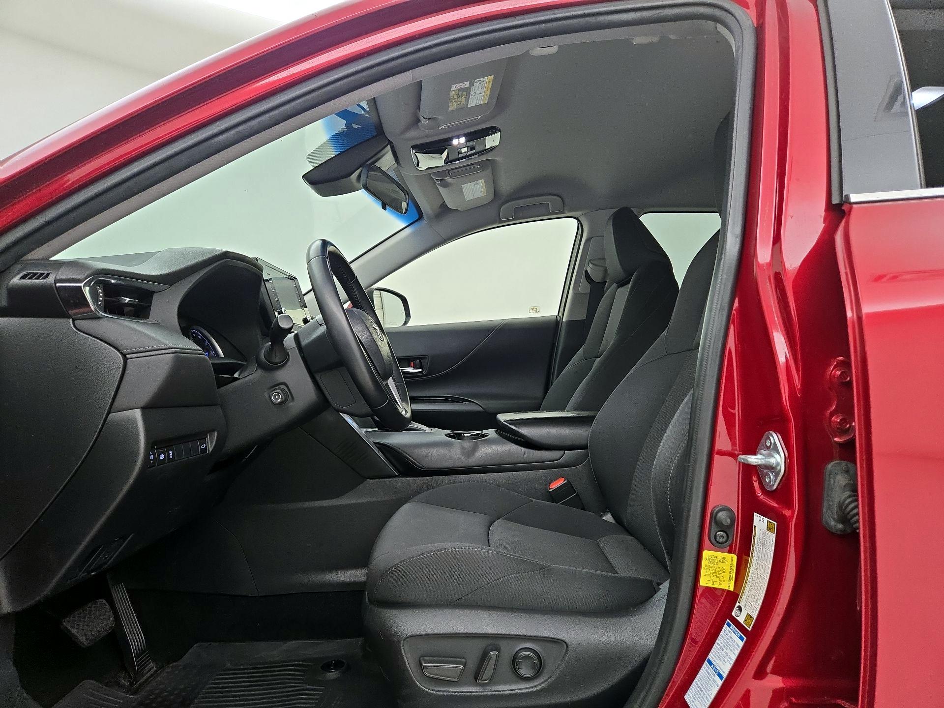 Thumbnail: 2021 Toyota Venza - 11