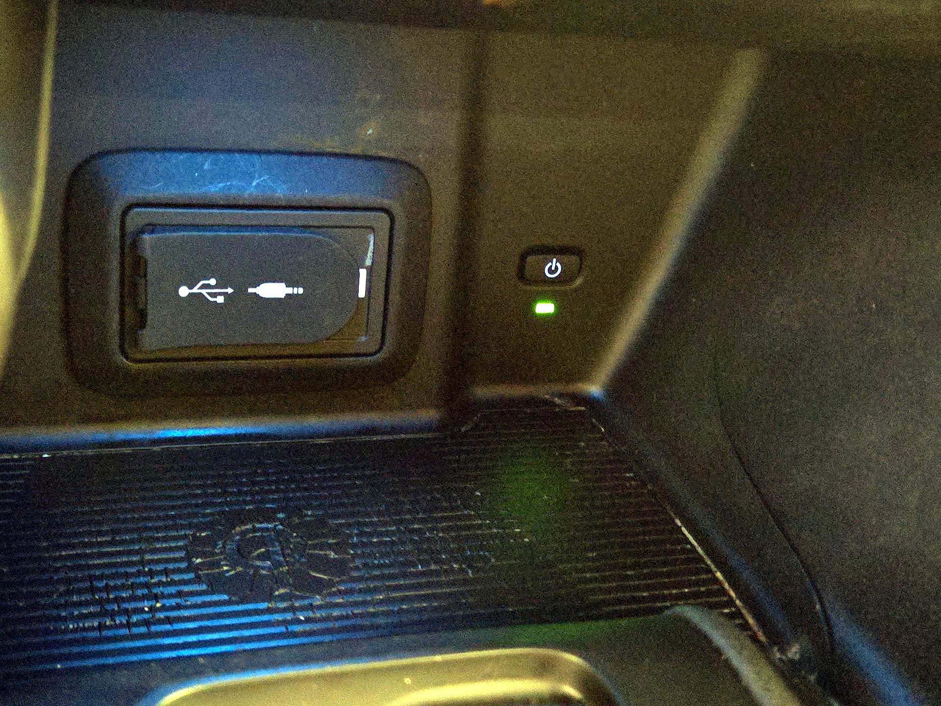 Thumbnail: 2021 Toyota Venza - 17