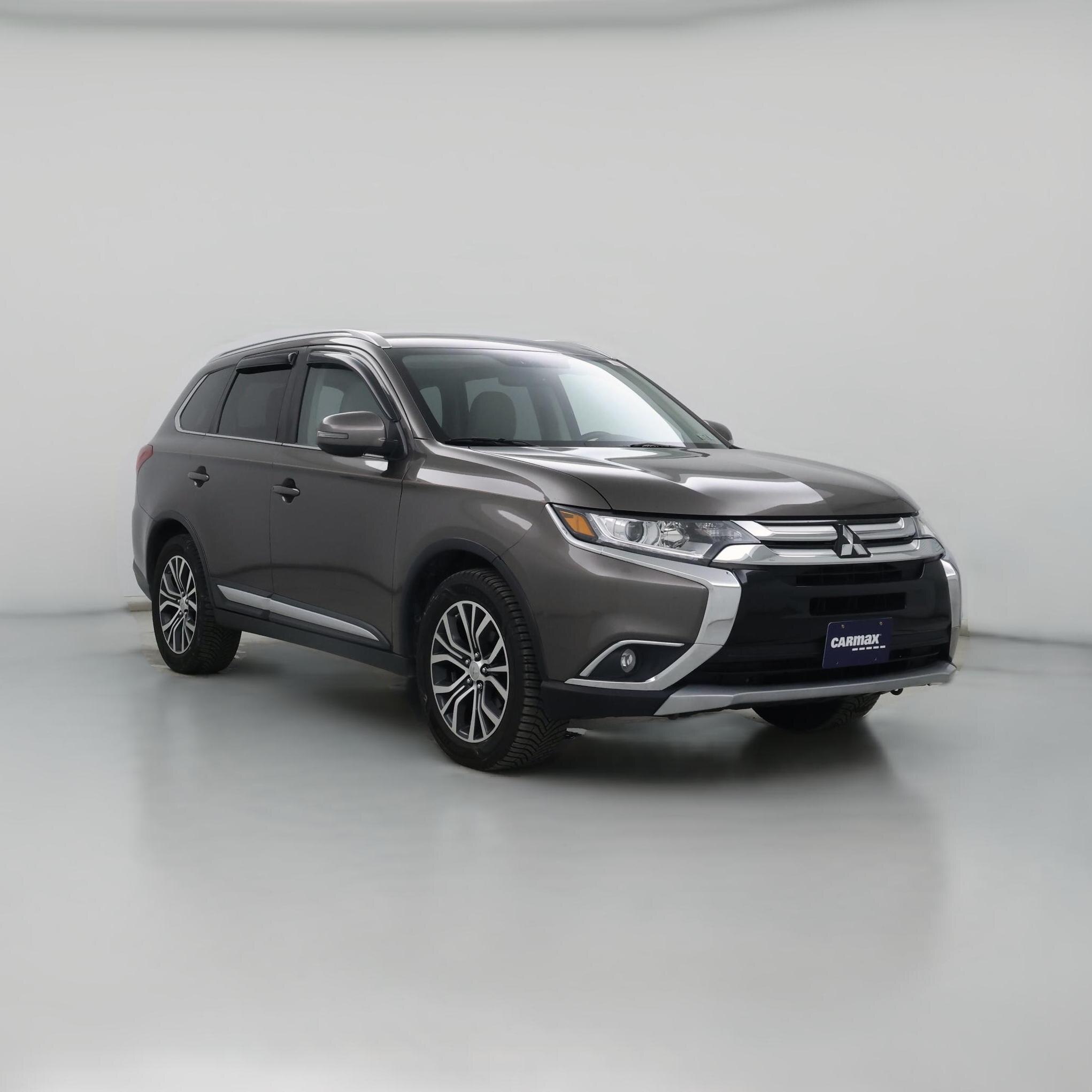 Thumbnail: 2017 Mitsubishi Outlander - 1