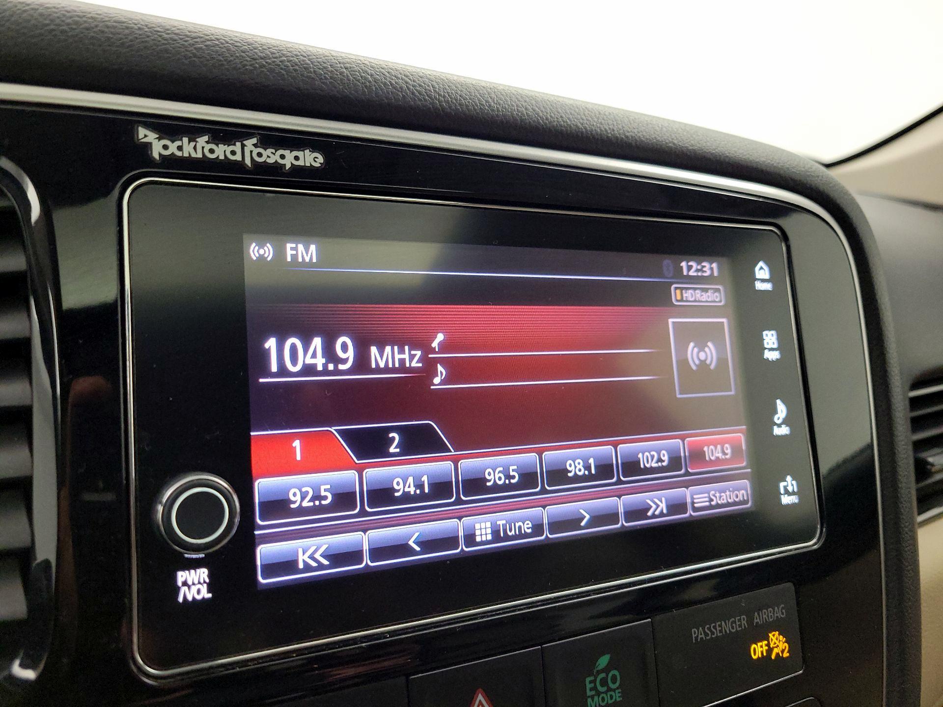 Thumbnail: 2017 Mitsubishi Outlander - 15