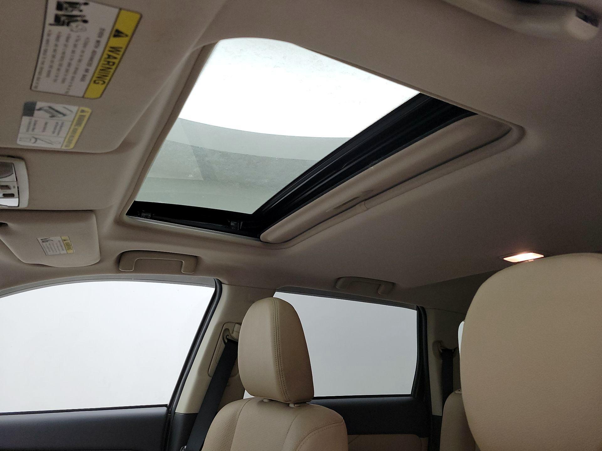 Thumbnail: 2017 Mitsubishi Outlander - 19