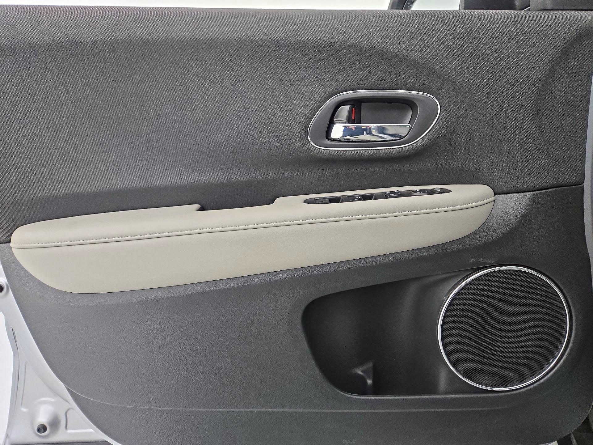 Thumbnail: 2022 Honda HR-V - 12