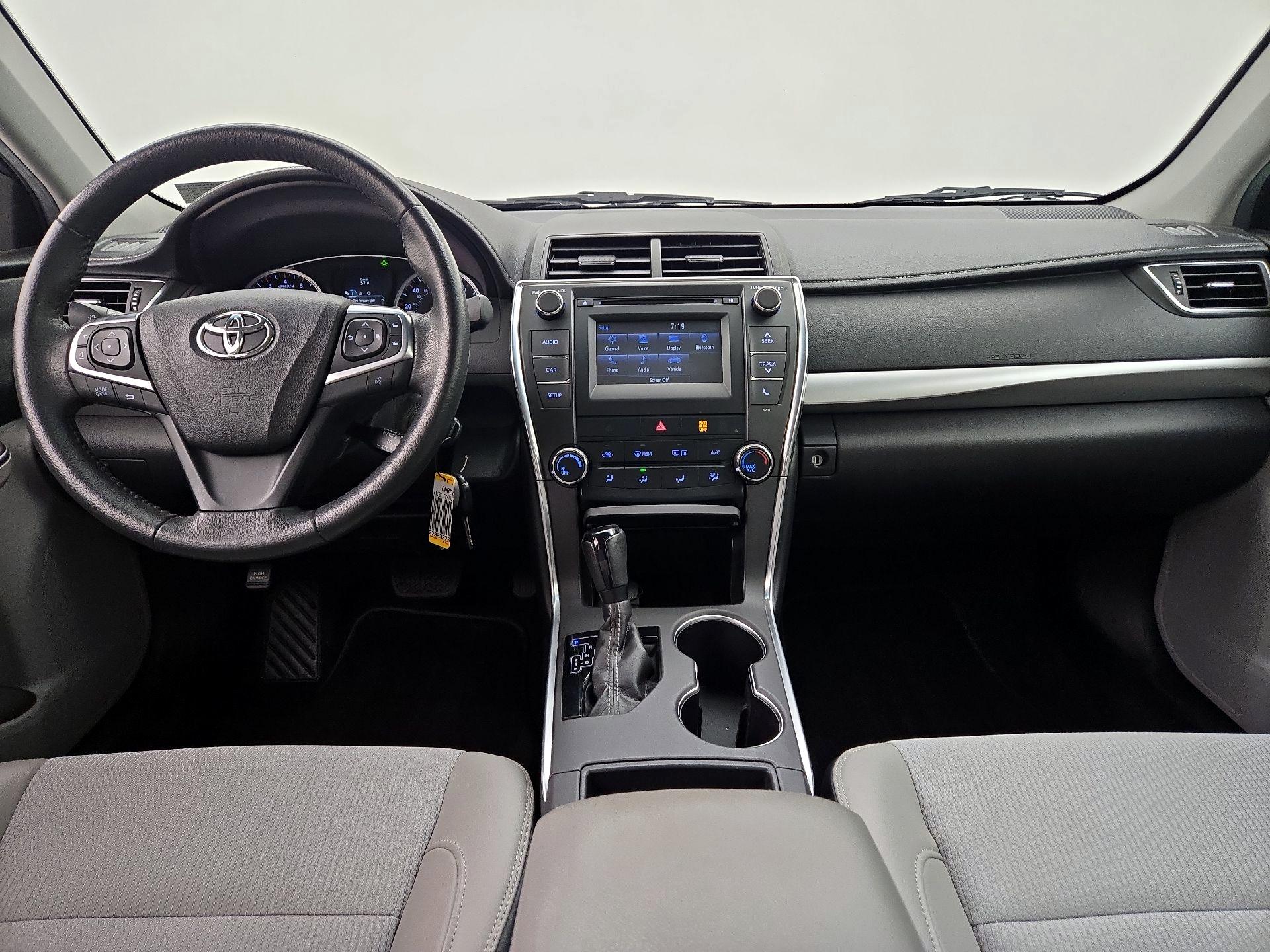 Thumbnail: 2017 Toyota Camry - 9