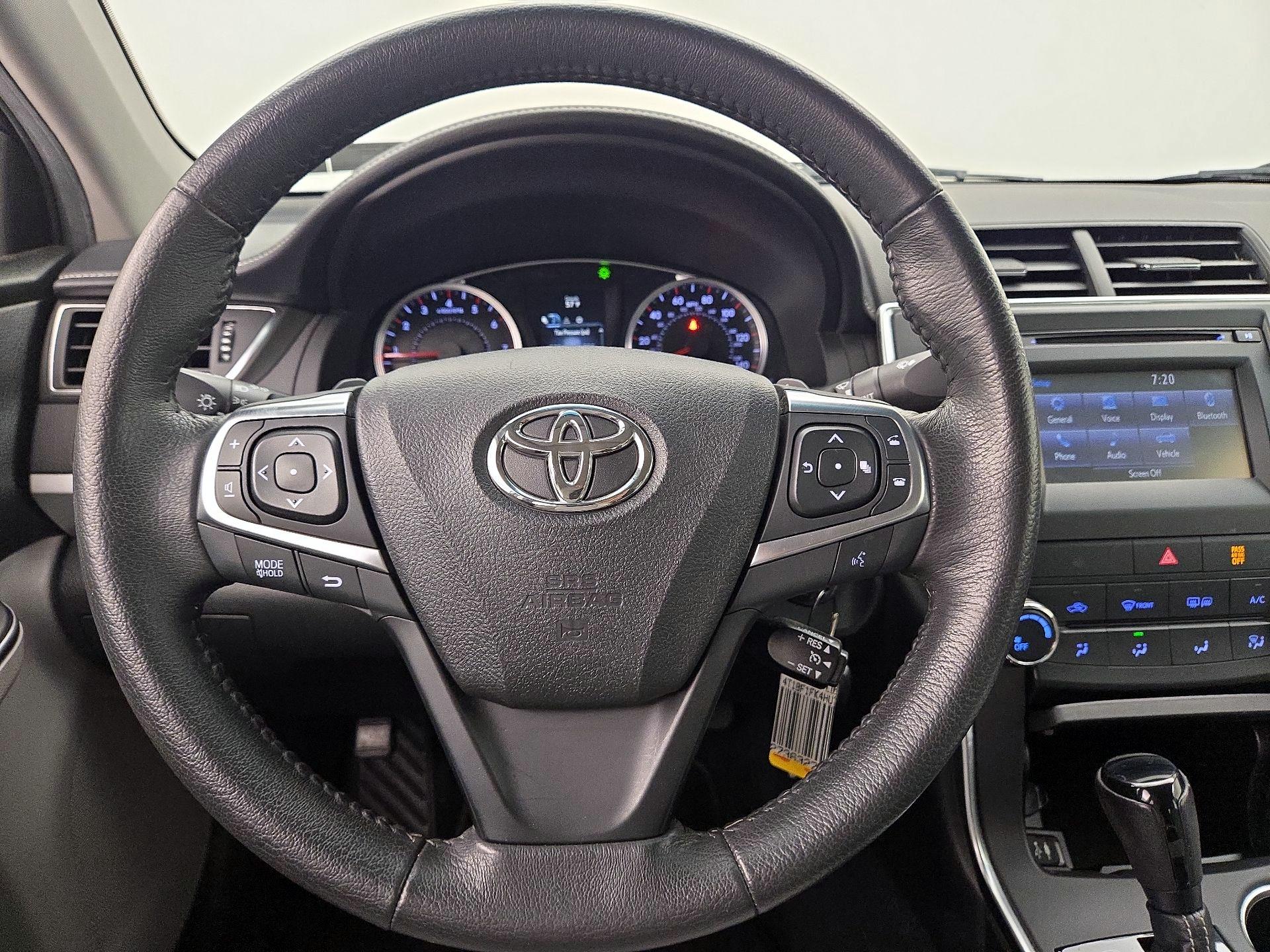 Thumbnail: 2017 Toyota Camry - 10