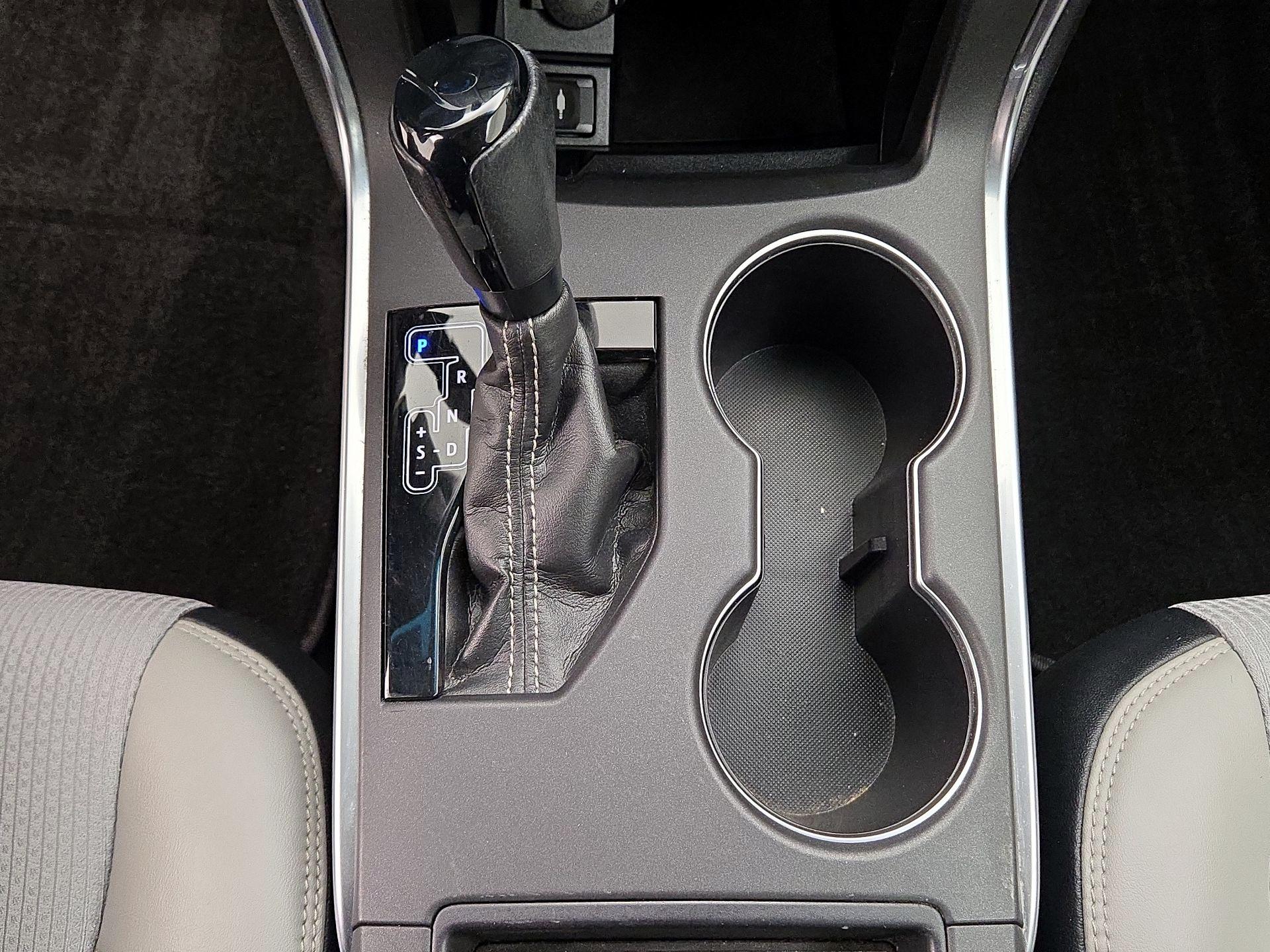 Thumbnail: 2017 Toyota Camry - 16