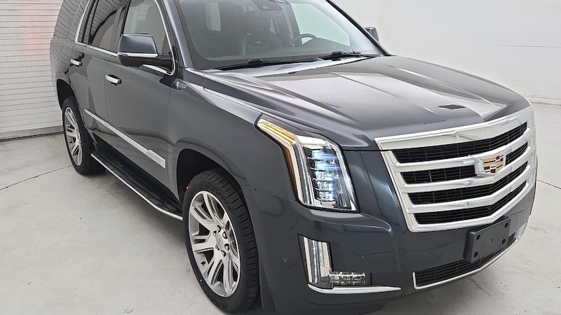 2020 Cadillac Escalade Luxury Hero Image