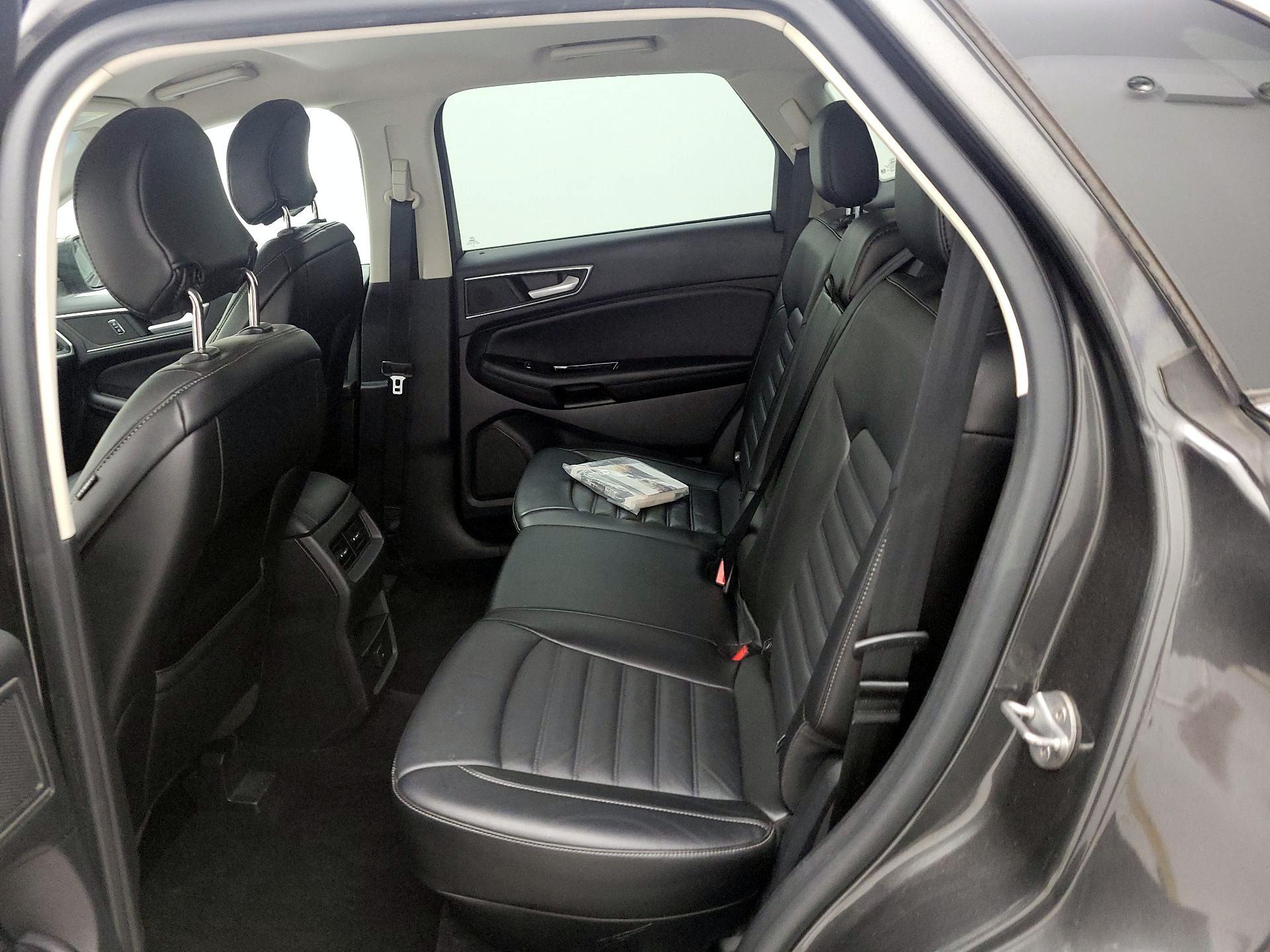 Thumbnail: 2015 Ford Edge - 19