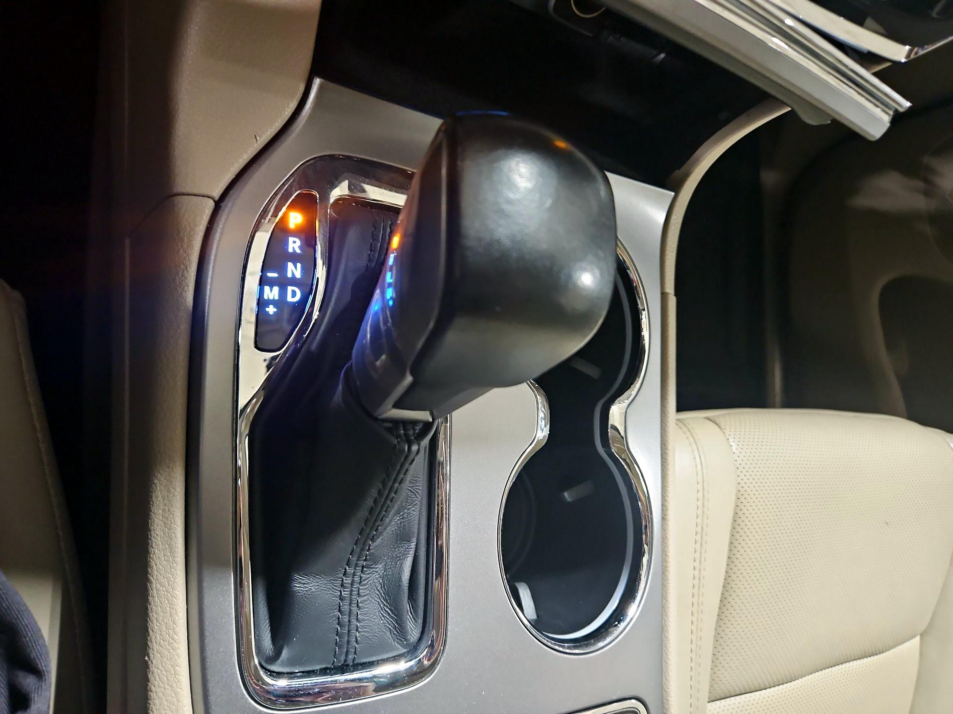 Thumbnail: 2020 Jeep Grand Cherokee - 18