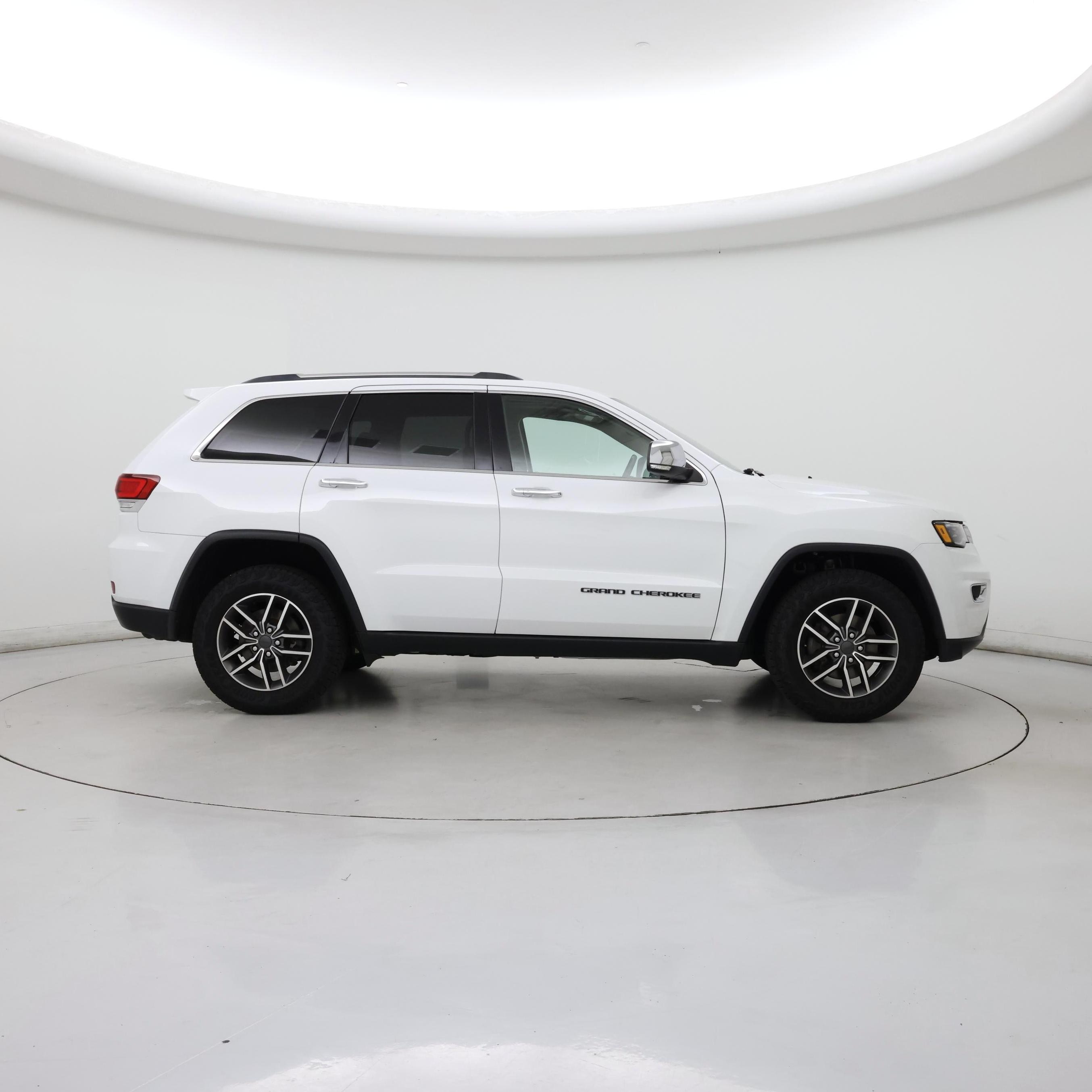 Thumbnail: 2020 Jeep Grand Cherokee - 7