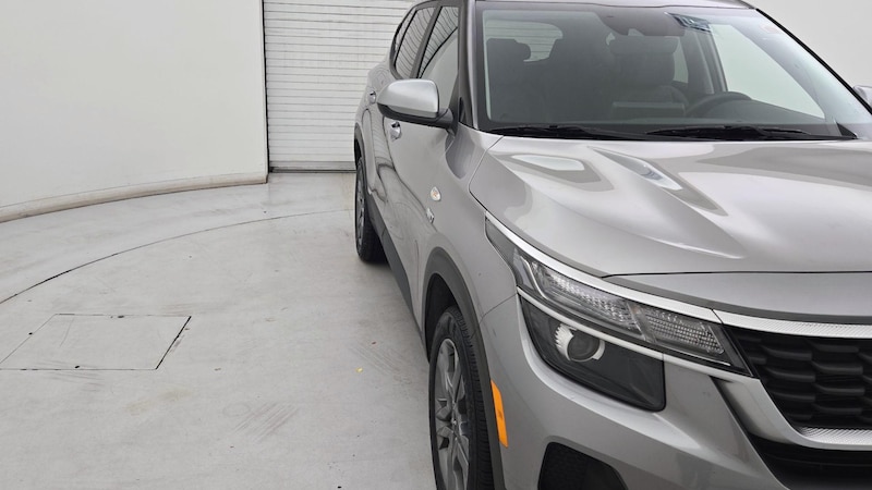 2022 Kia Seltos LX Hero Image