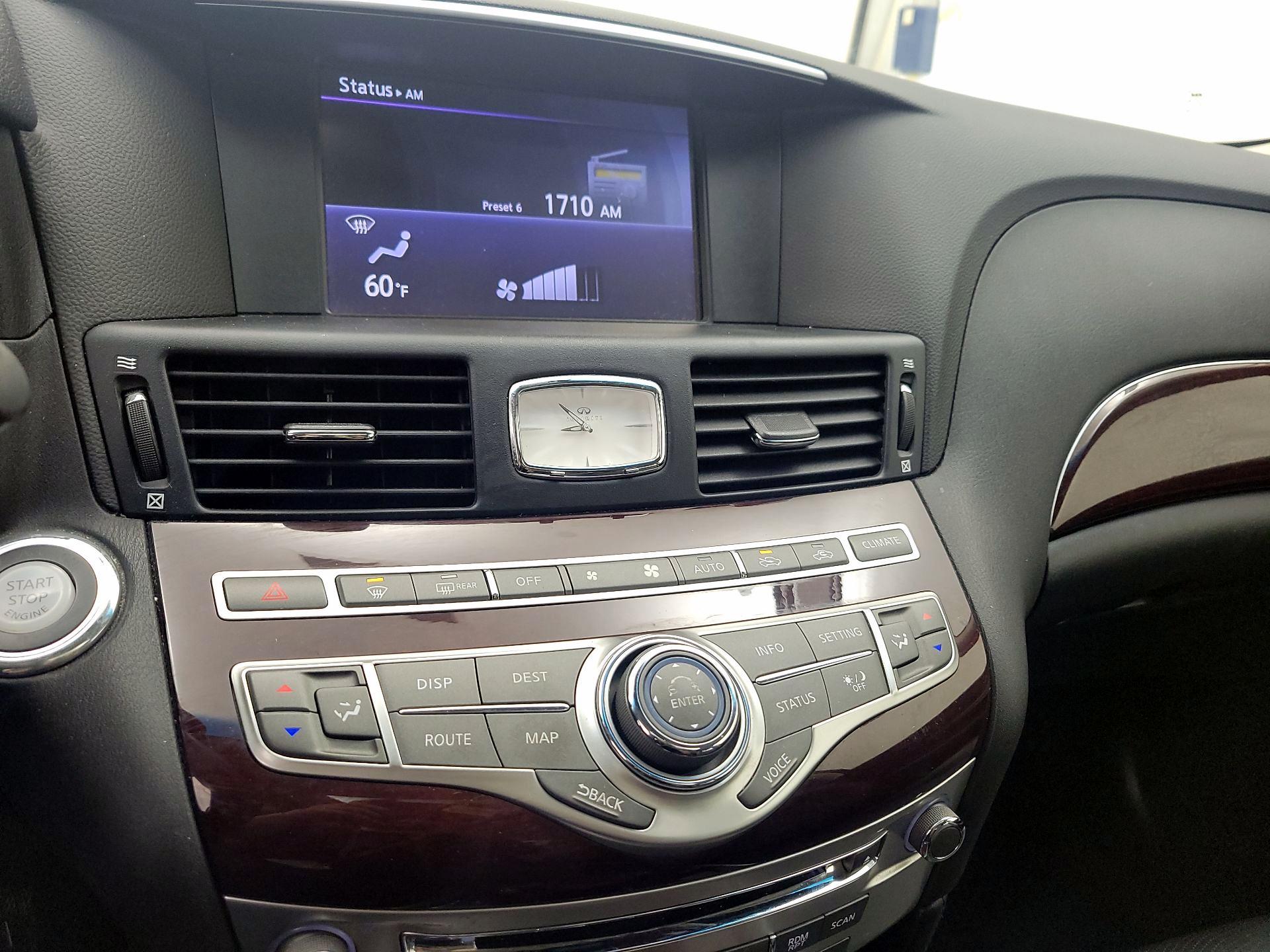 Thumbnail: 2014 INFINITI Q70 - 17